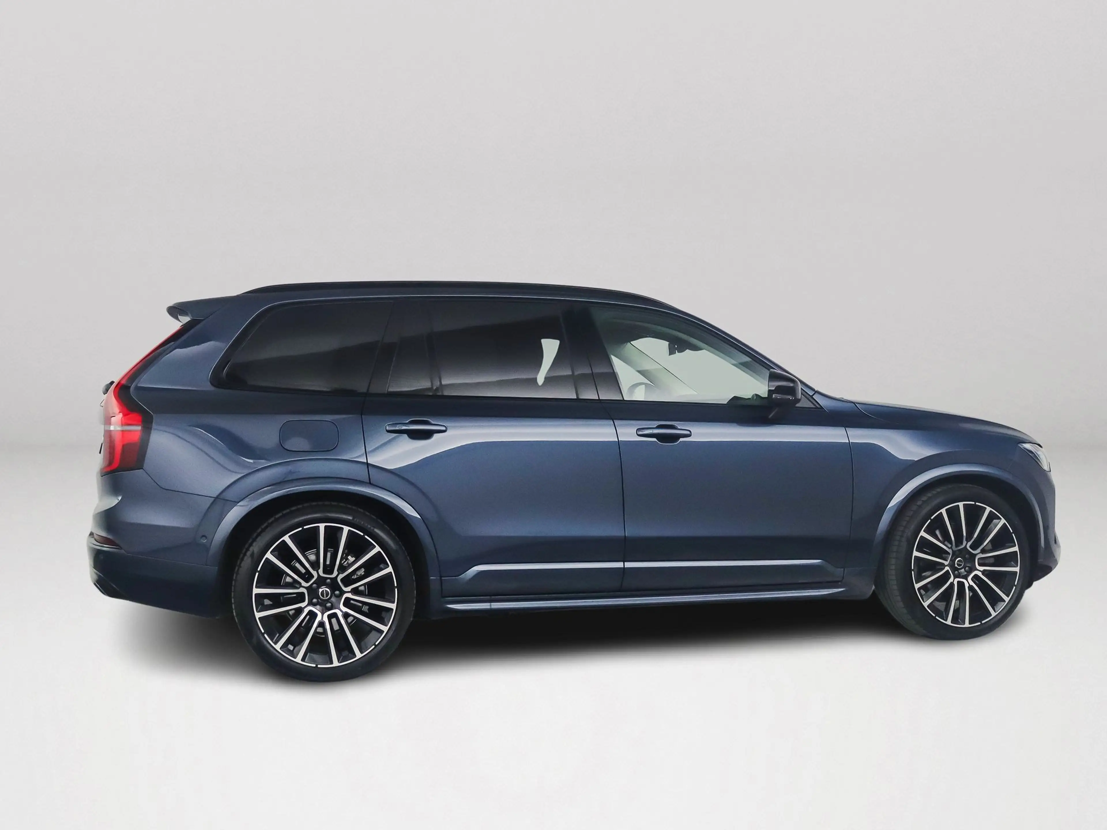 Volvo XC90 T8 Plug-in hybrid AWD Ultra Dark | SOH 100% | Pano — photo 5