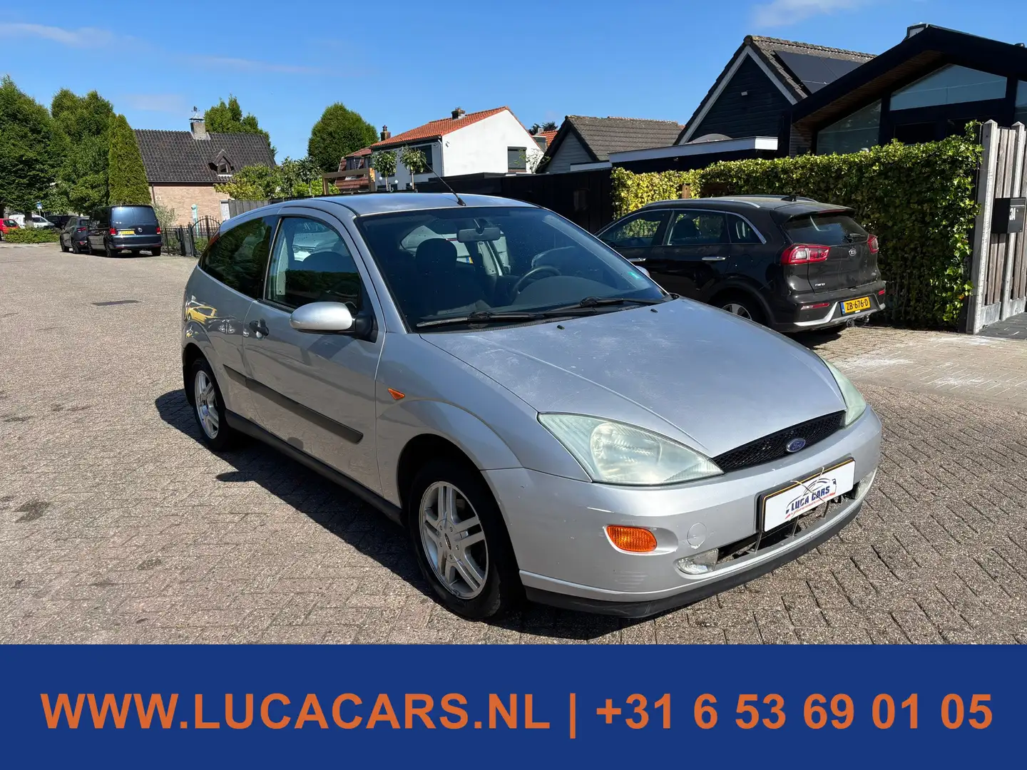 Ford Focus 1.4-16V Trend NIEUWE APK! Серый - 2