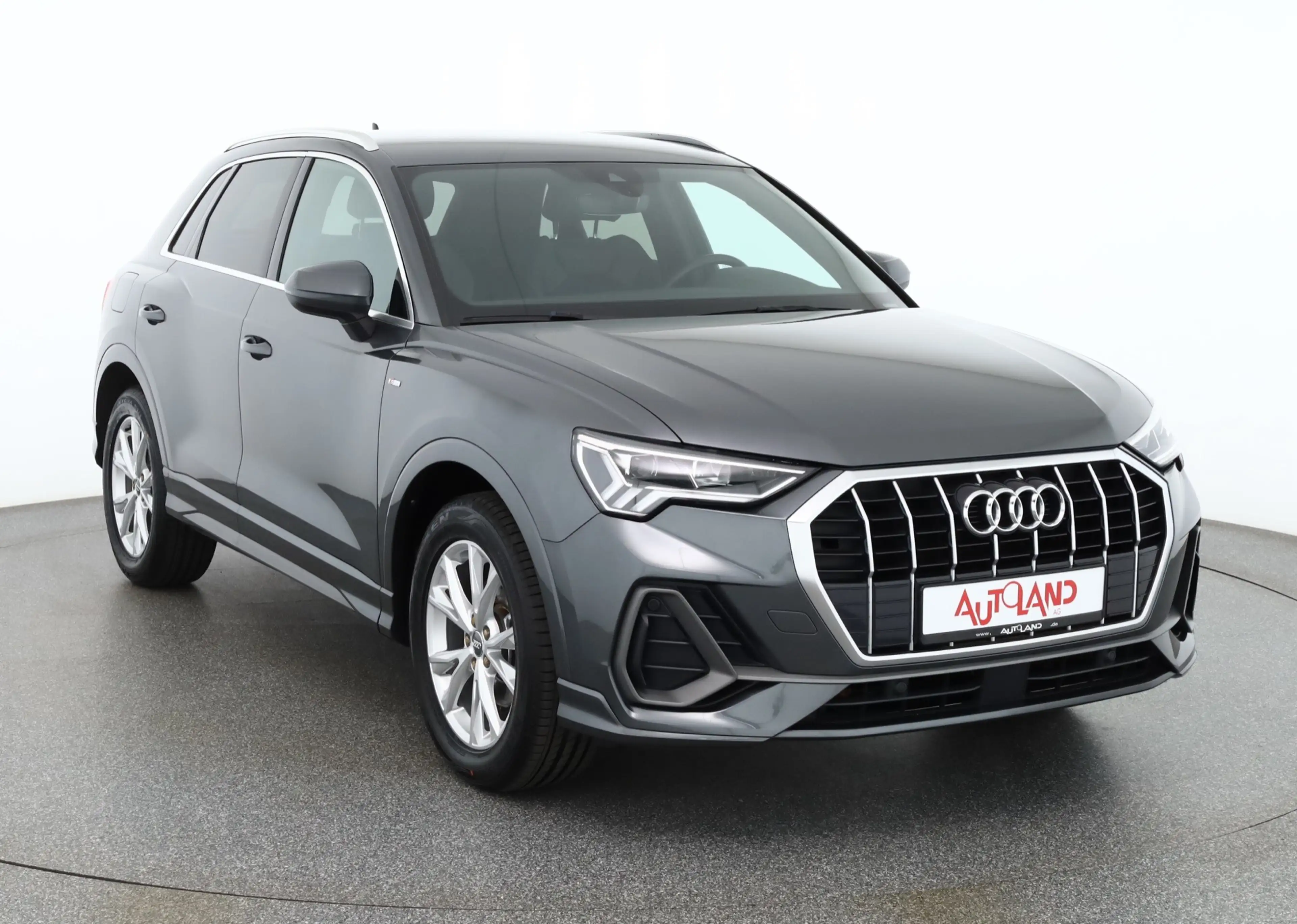 Audi Q3 35 TFSI S-Tronic S-Line LED Sitzheizung AHK — photo 7