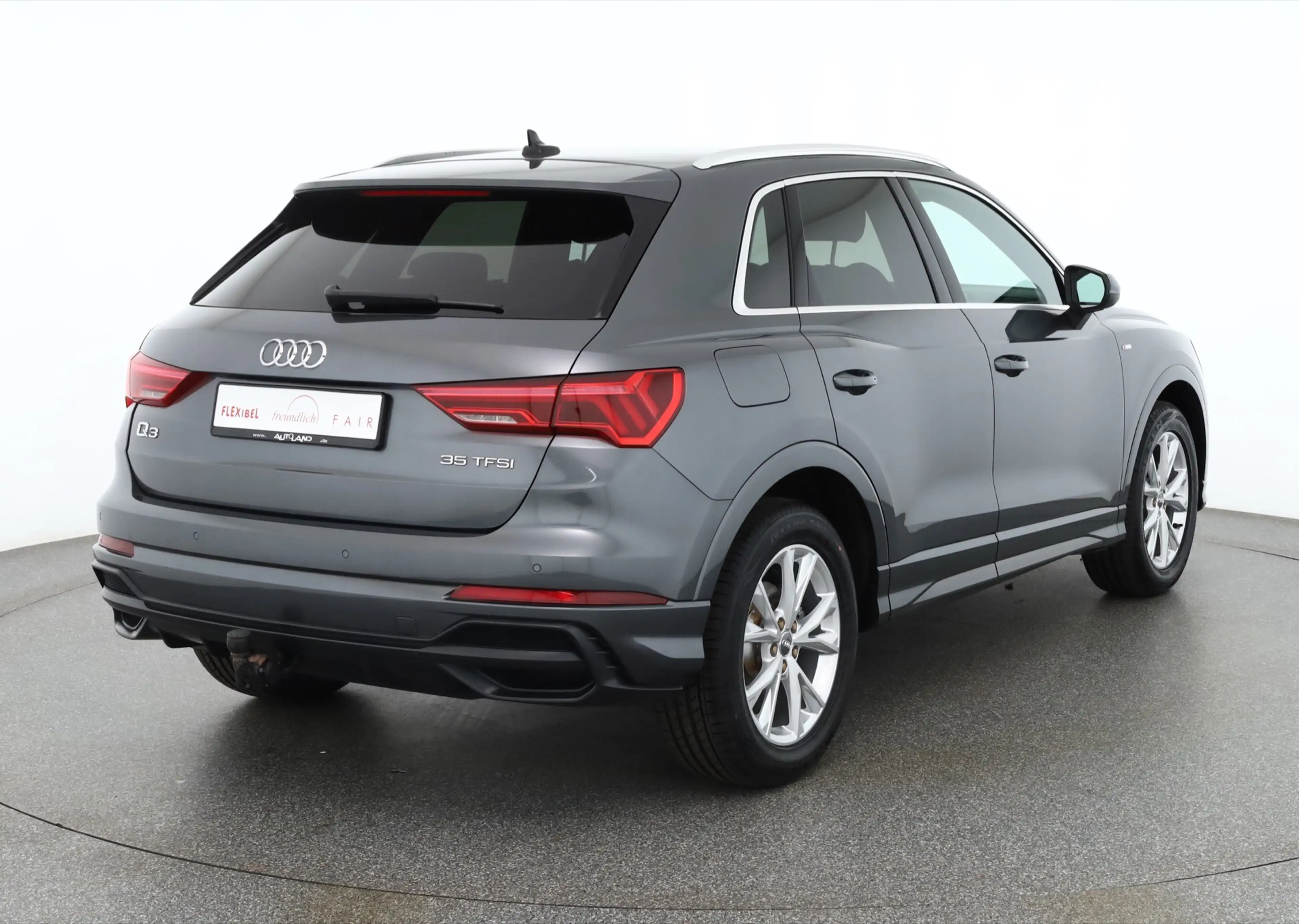Audi Q3 35 TFSI S-Tronic S-Line LED Sitzheizung AHK — photo 5