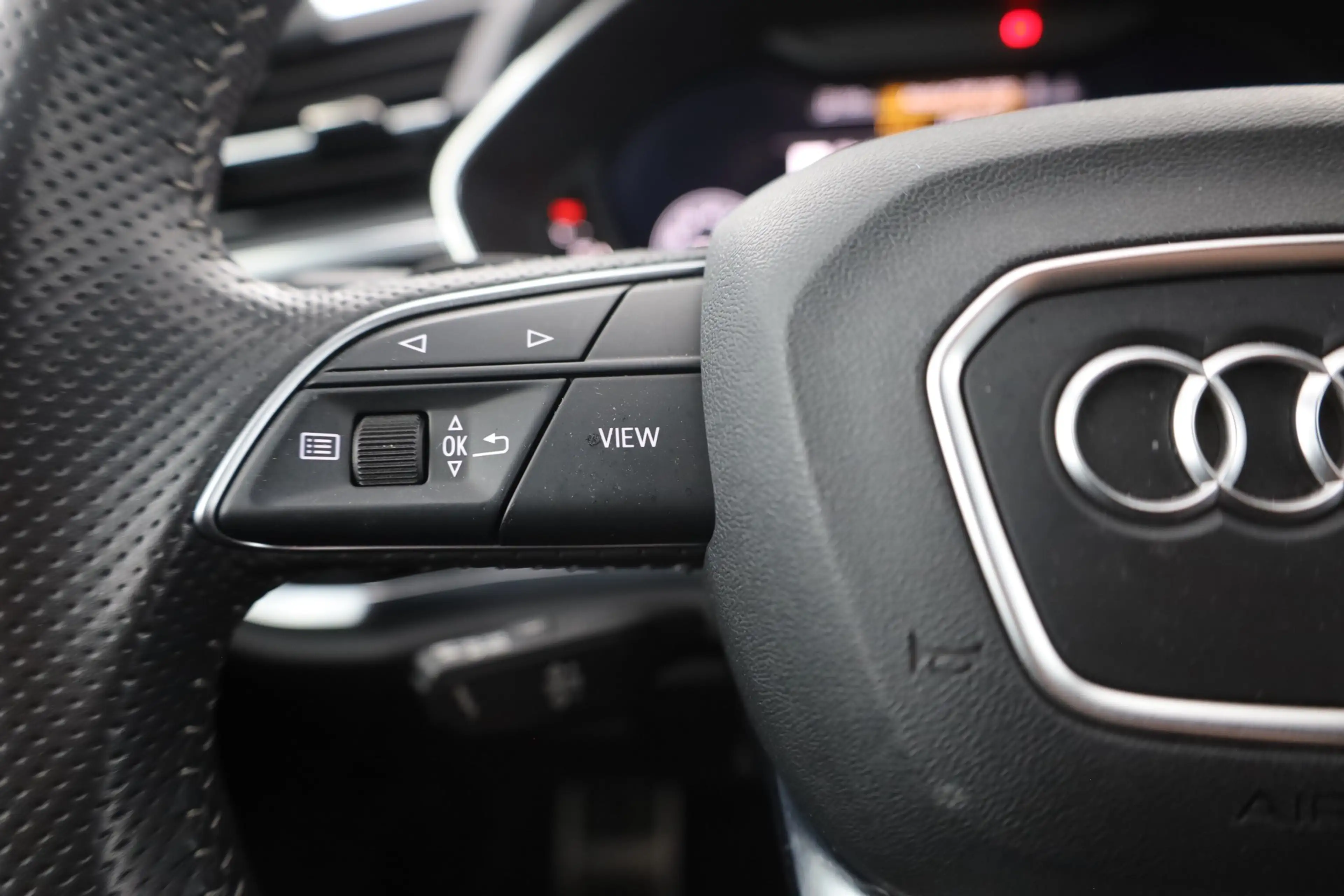 Audi Q3 35 TFSI S-Tronic S-Line LED Sitzheizung AHK — photo 15