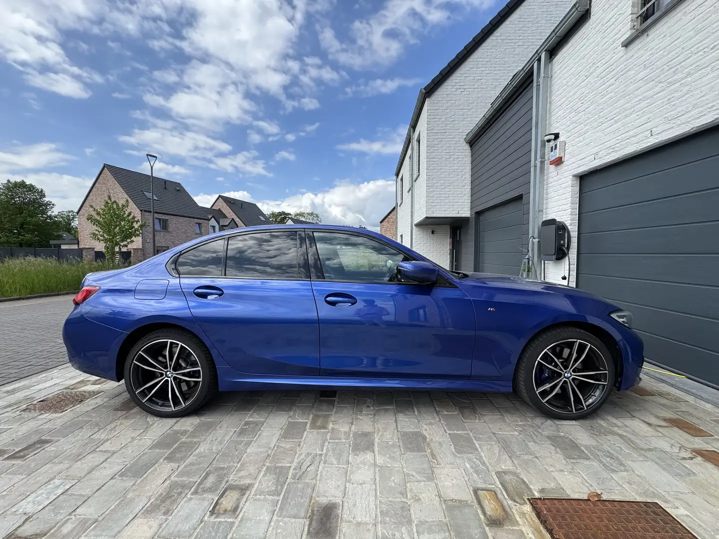 BMW 330 330e plug in Blauw - 2