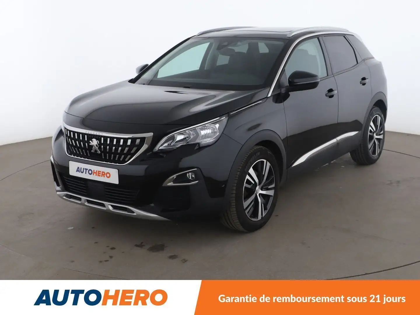 Peugeot 3008 1.2 PureTech Allure Noir - 1