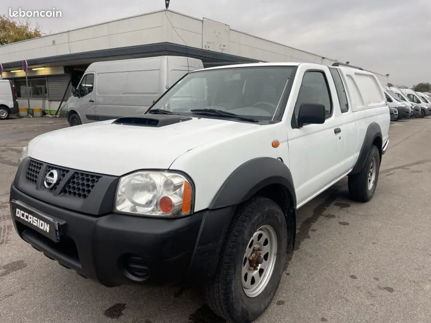 Nissan NP300 PICK-UP 2.5 DDTI 133CH KING-CAB SE Biały - 1