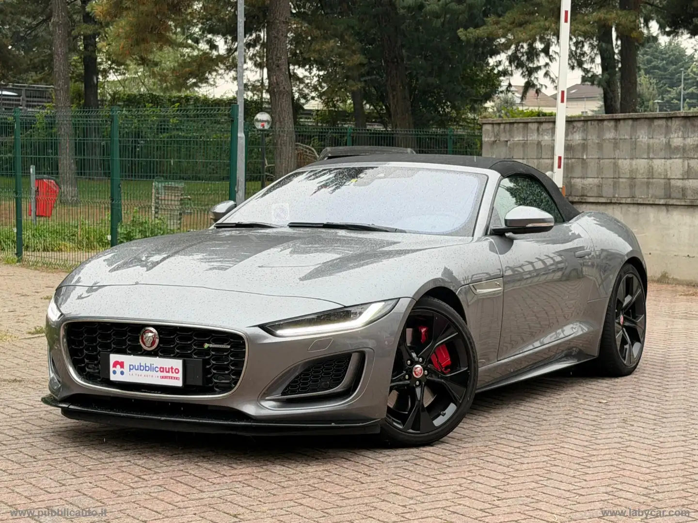 Jaguar F-Type 2.0 aut. Convertibile R-Dynamic Schwarz - 1