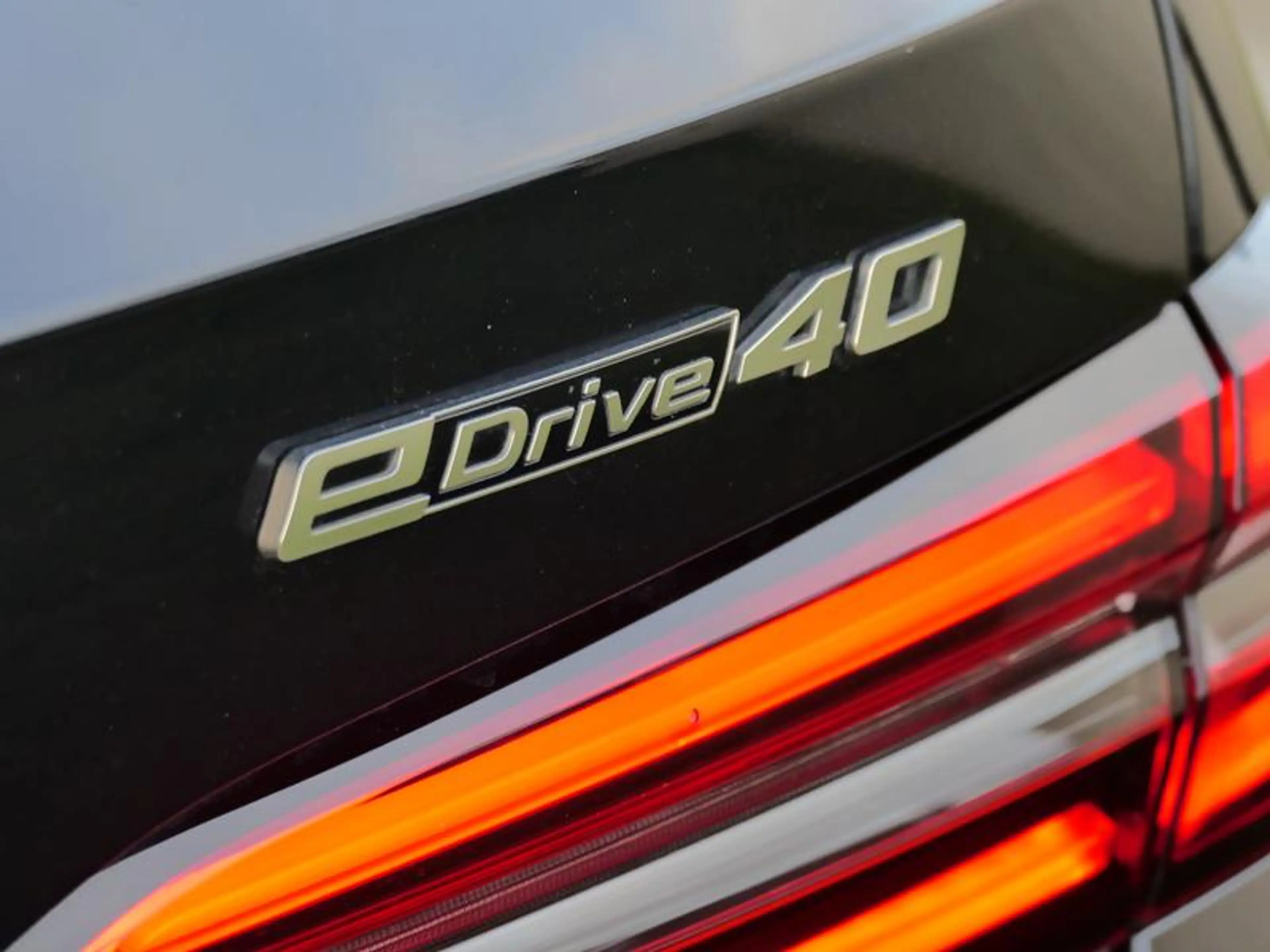 BMW i5 eDrive40 Touring M Sport PRO | PANO | — photo 11