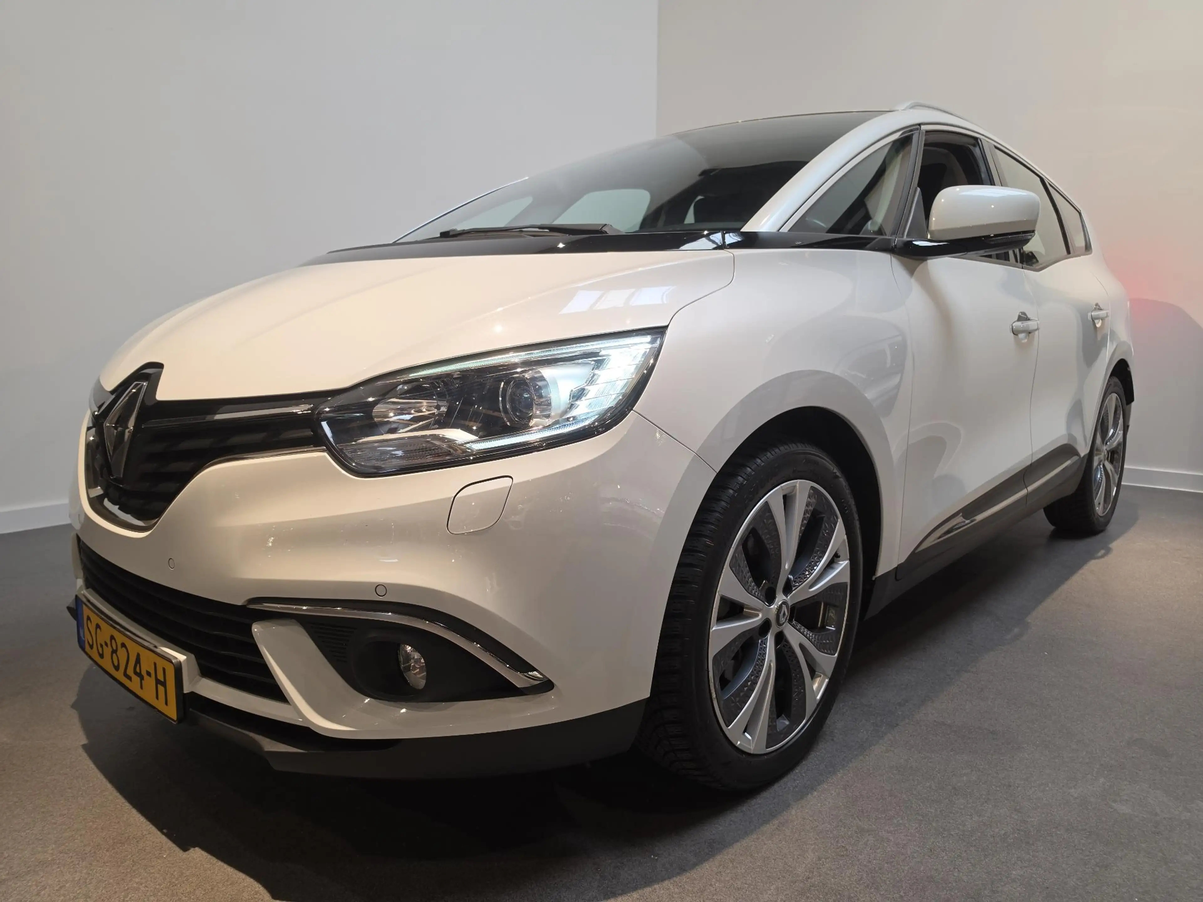 Renault Grand Scenic 1.2 TCe Intens 7p. Stoelverwarming - Stoelmassage — photo 7