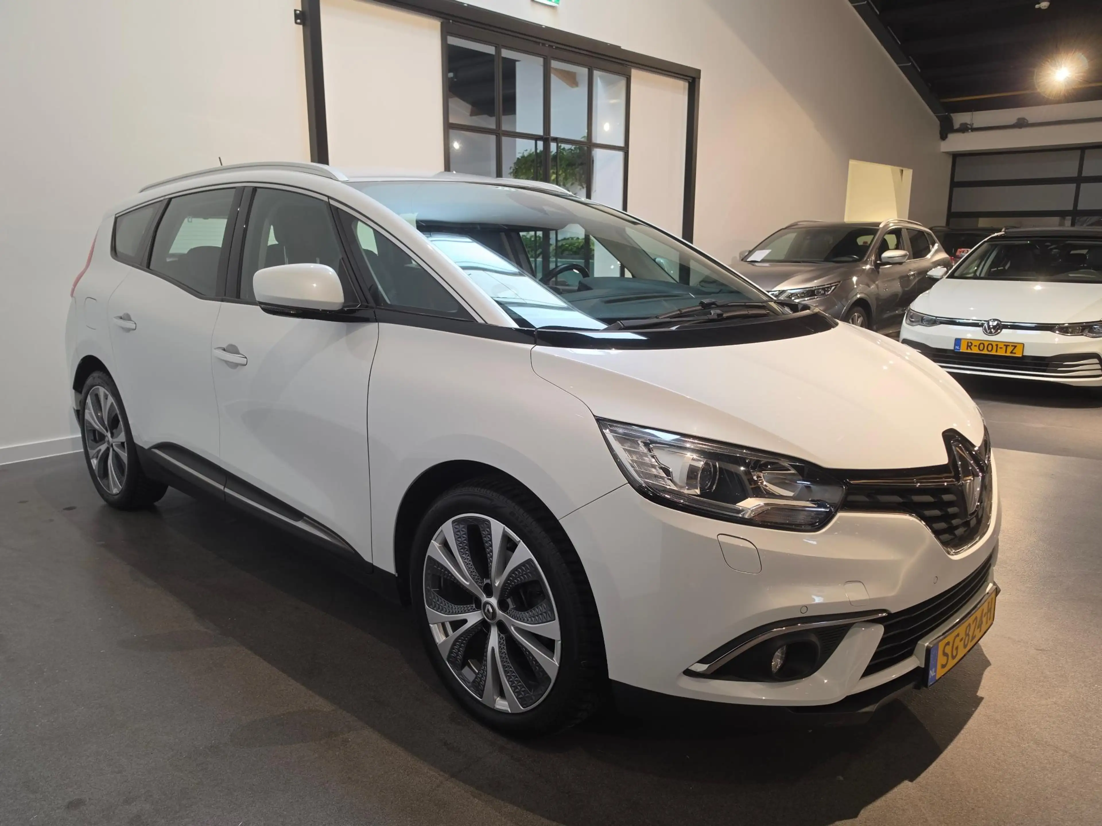 Renault Grand Scenic 1.2 TCe Intens 7p. Stoelverwarming - Stoelmassage — photo 14