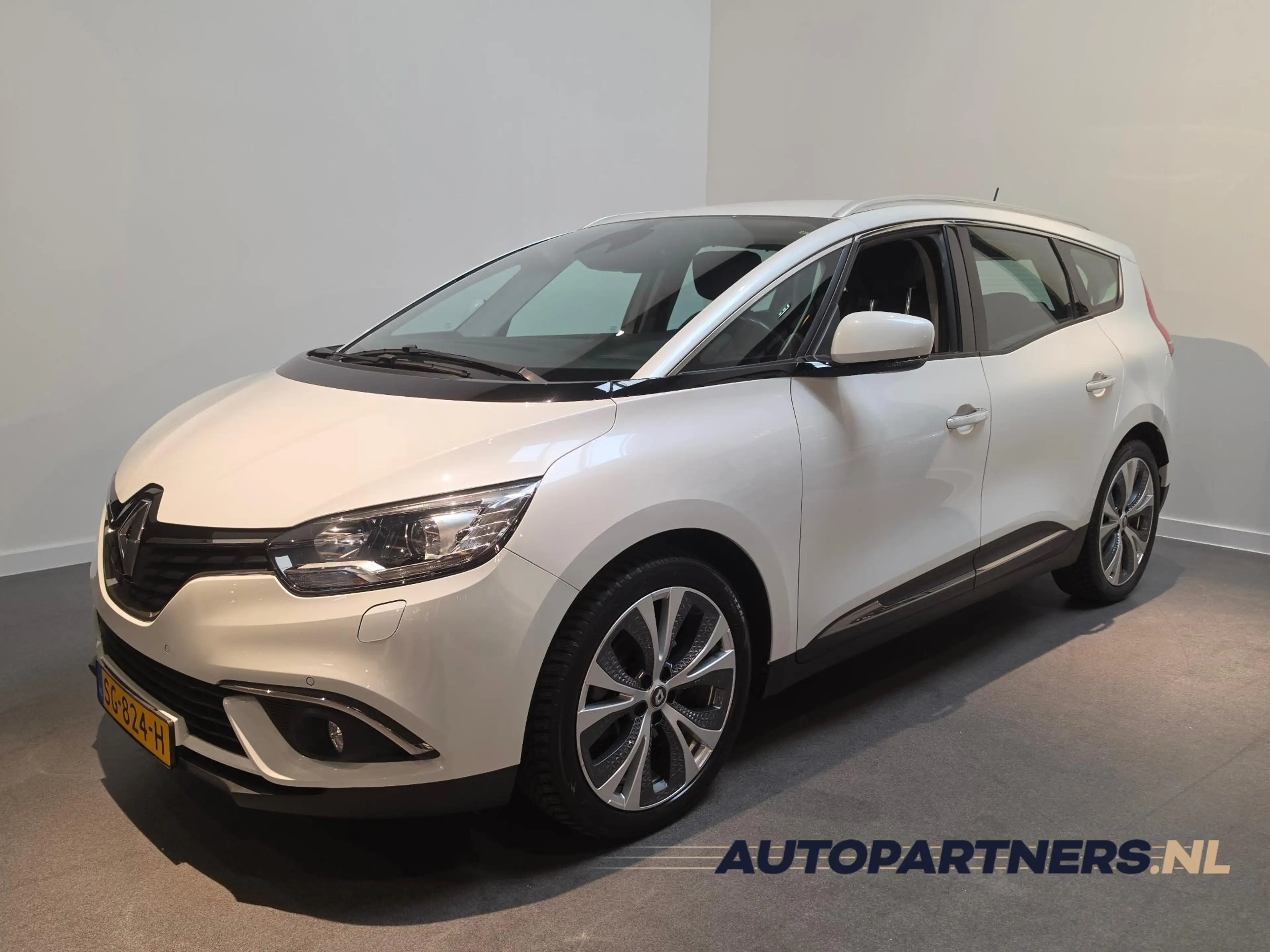 Renault Grand Scenic 1.2 TCe Intens 7p. Stoelverwarming - Stoelmassage