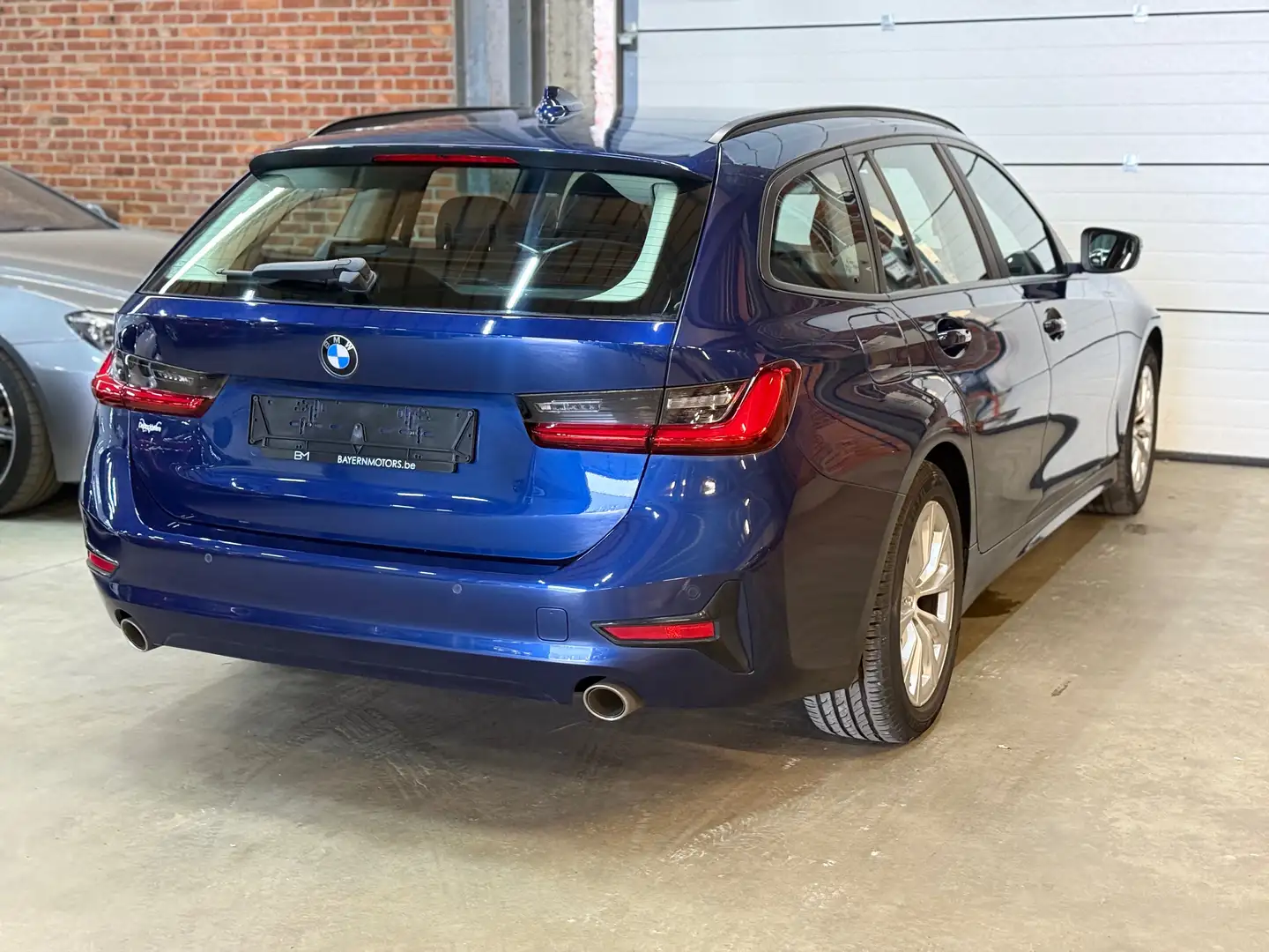 BMW 318 dA Automaat Leder LED Navi 2020 Garantie 118.000km Blauw - 2