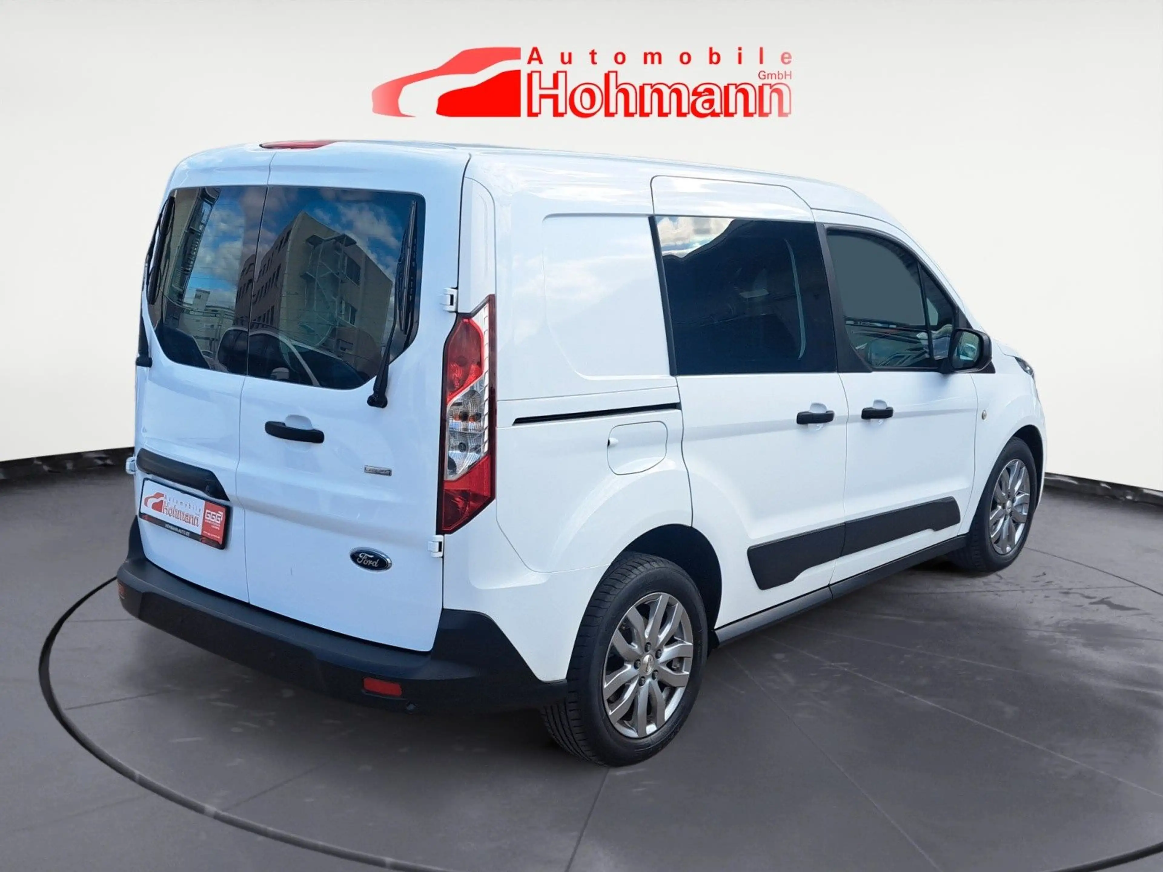 Ford Transit Connect — photo 2