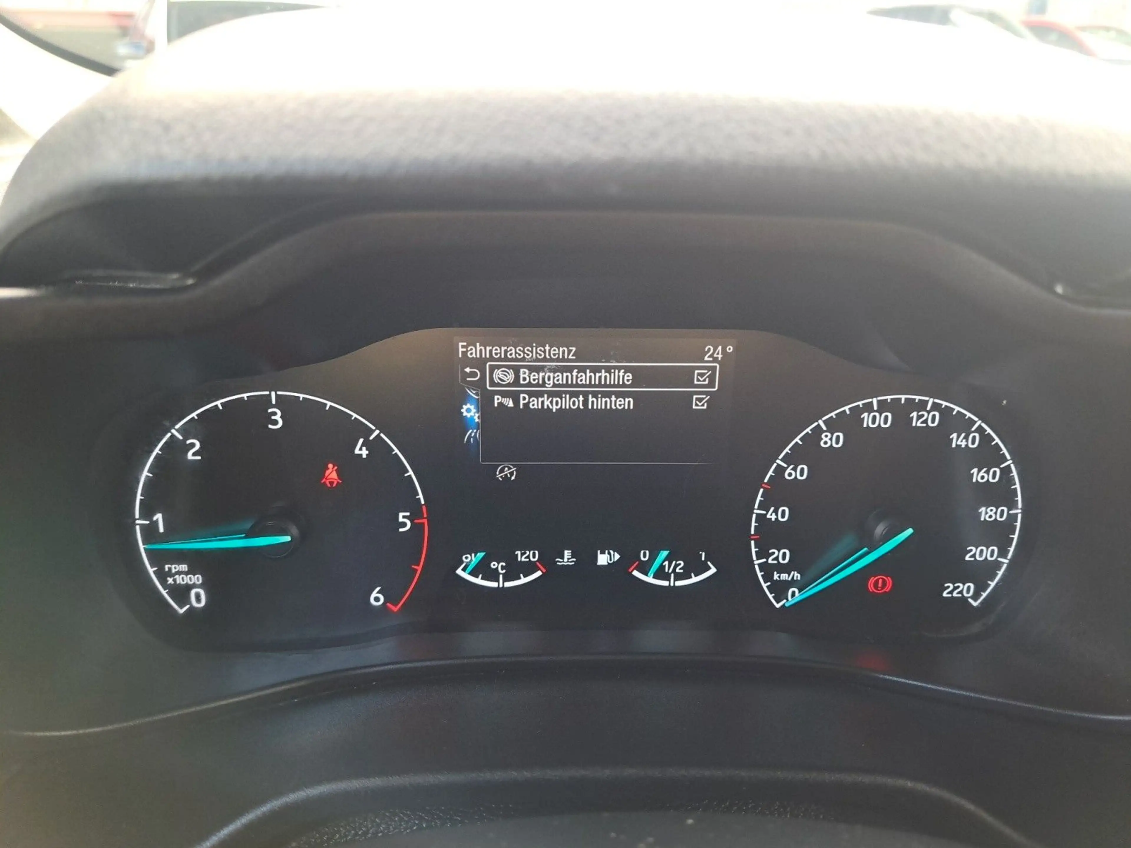 Ford Transit Connect — photo 15