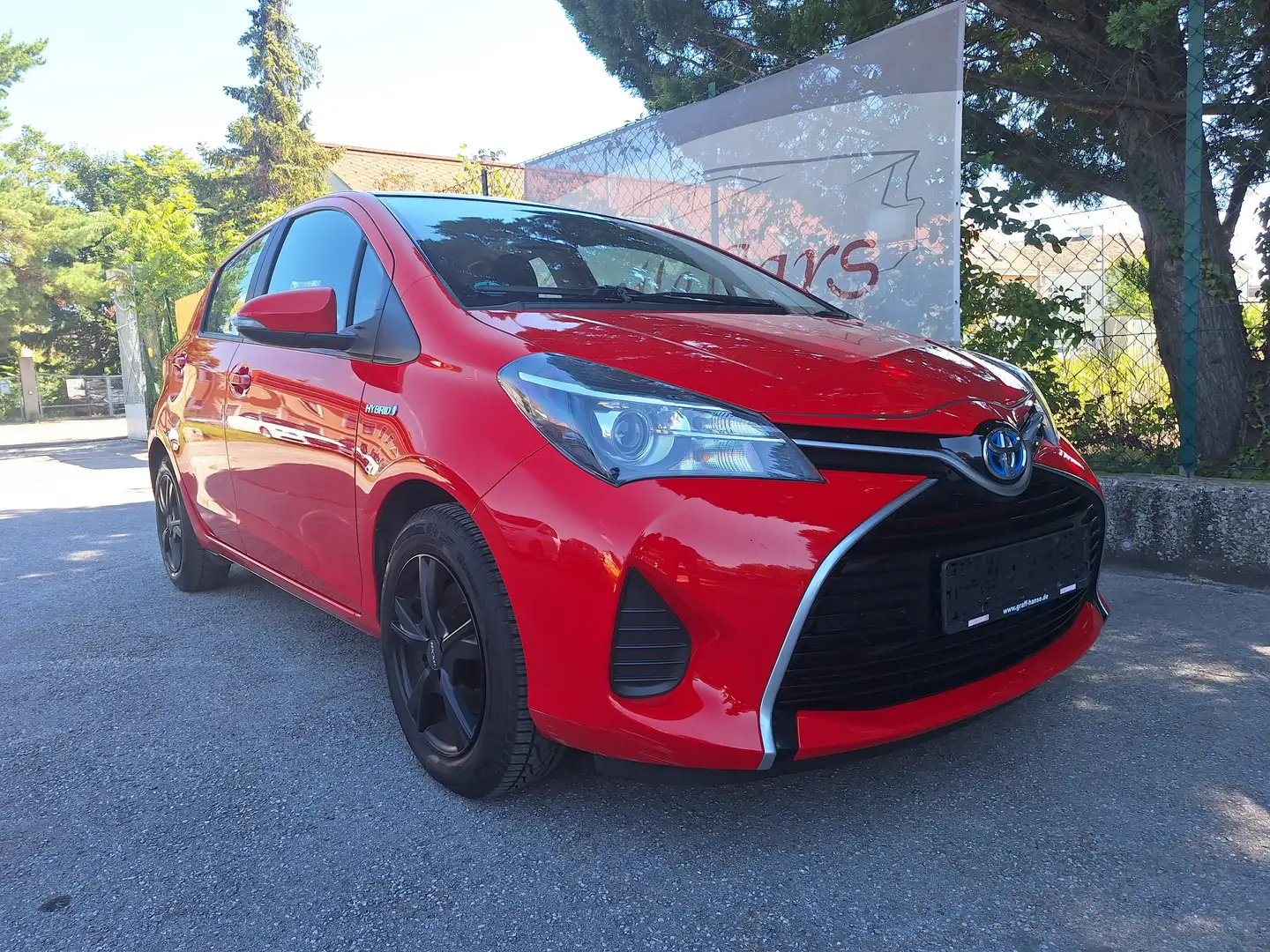 Toyota Yaris Yaris 1,5 Automatik Hybrid Rot - 2