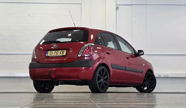 Kia Rio view 7