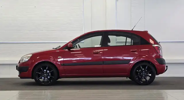 Kia Rio view 3