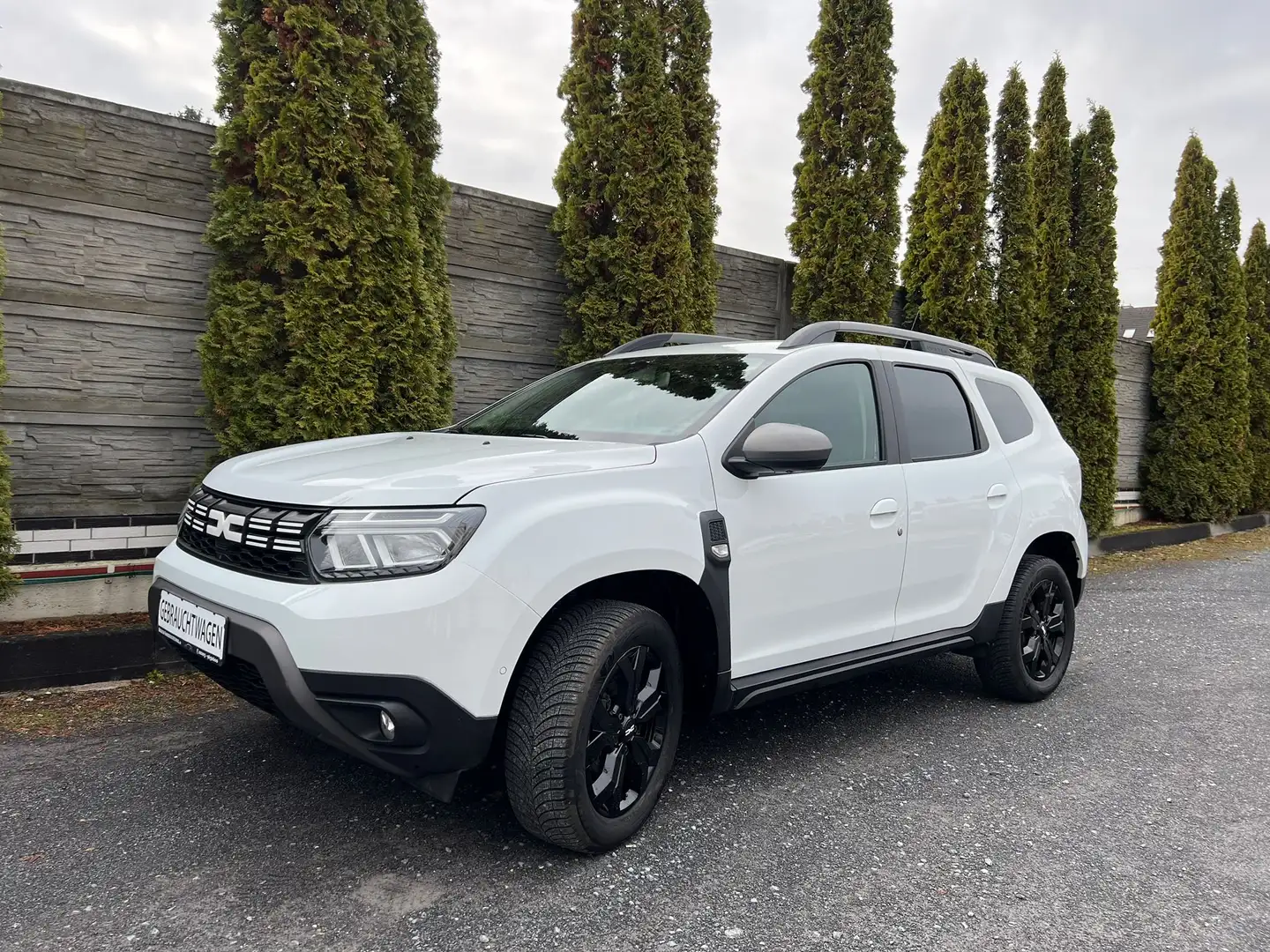 Dacia Duster Journey+ 4WD Weiß - 1
