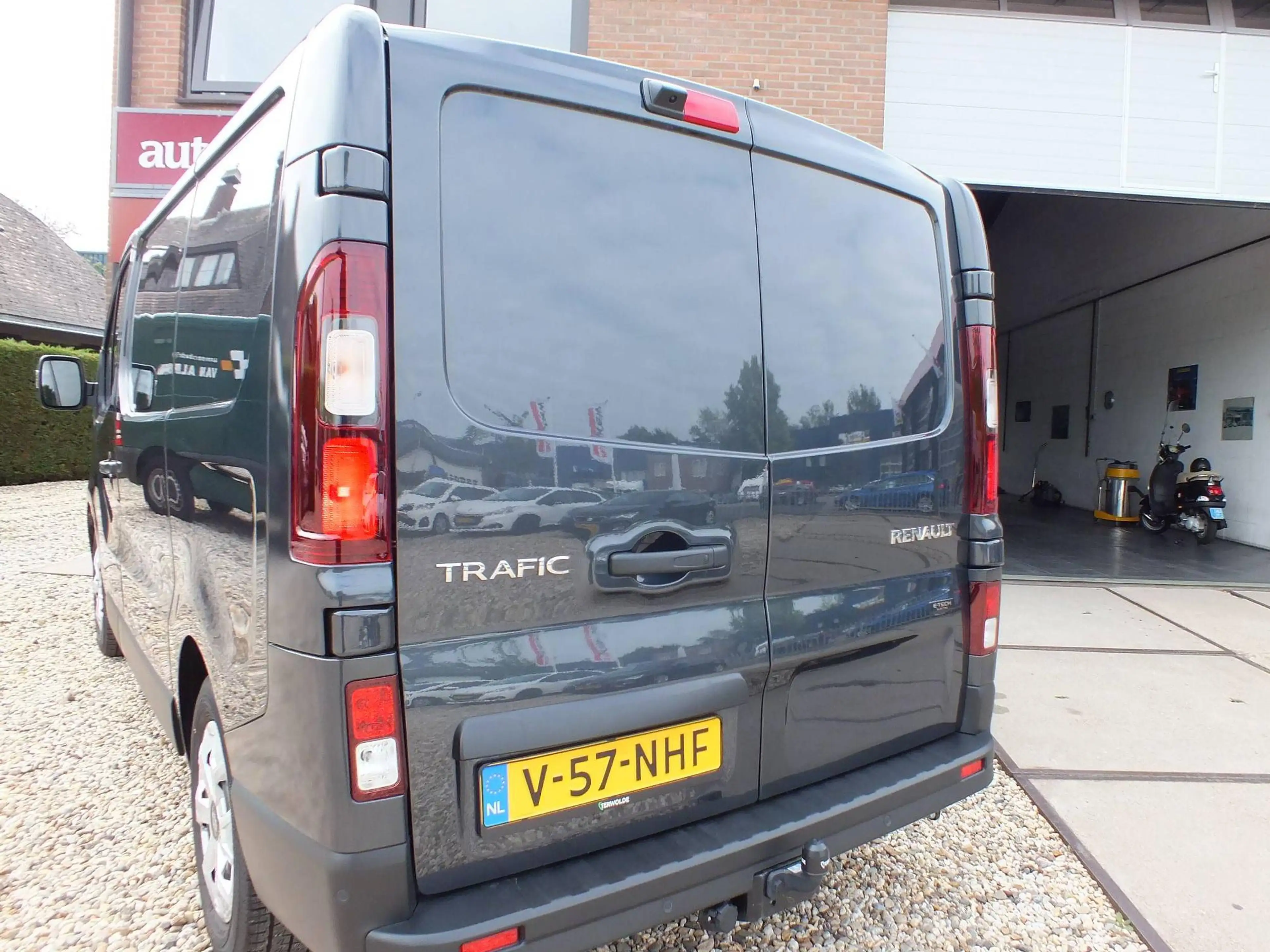 Renault Trafic T29 L1H1 Adv.52 kWh — photo 6