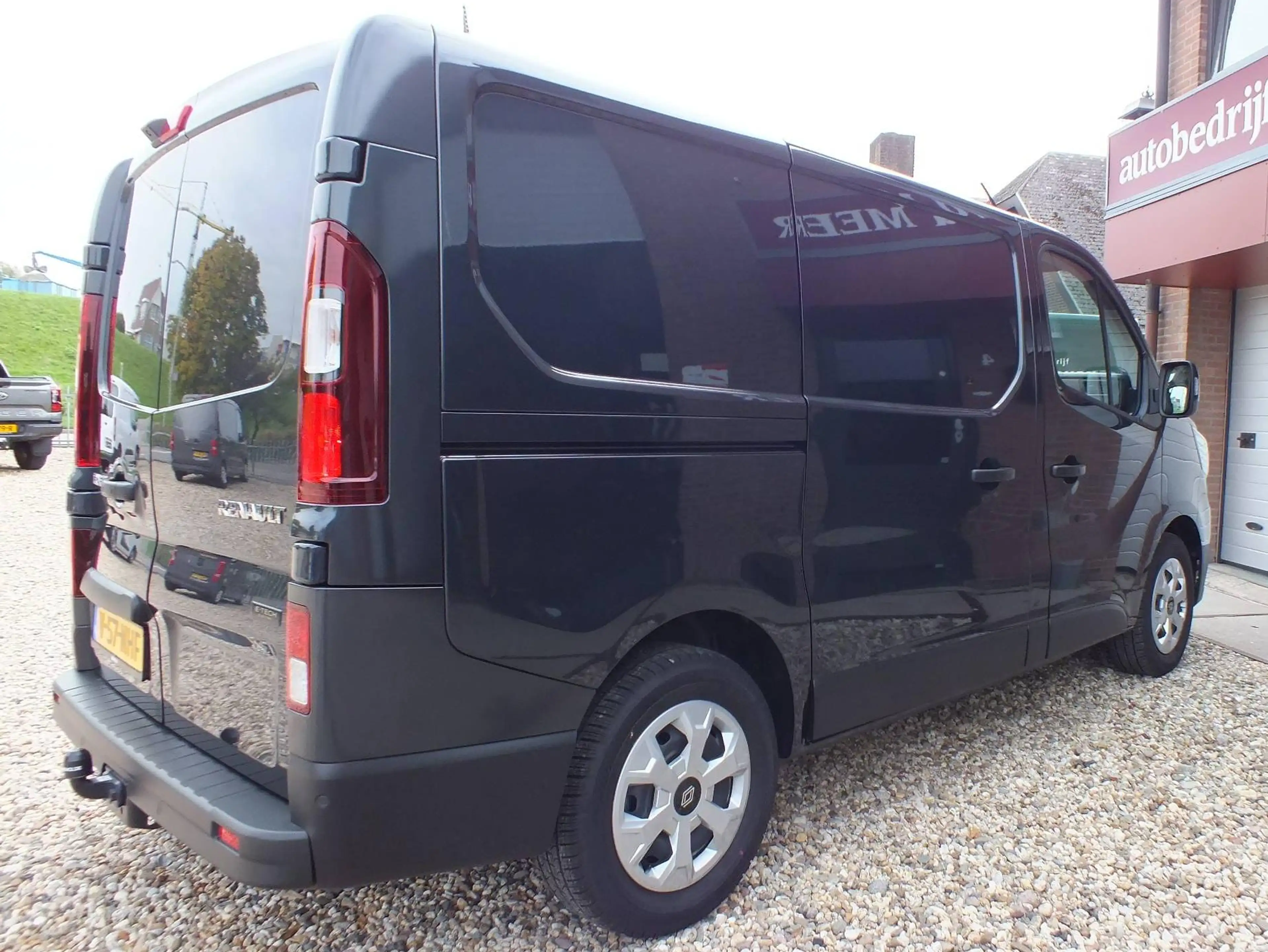 Renault Trafic T29 L1H1 Adv.52 kWh — photo 8