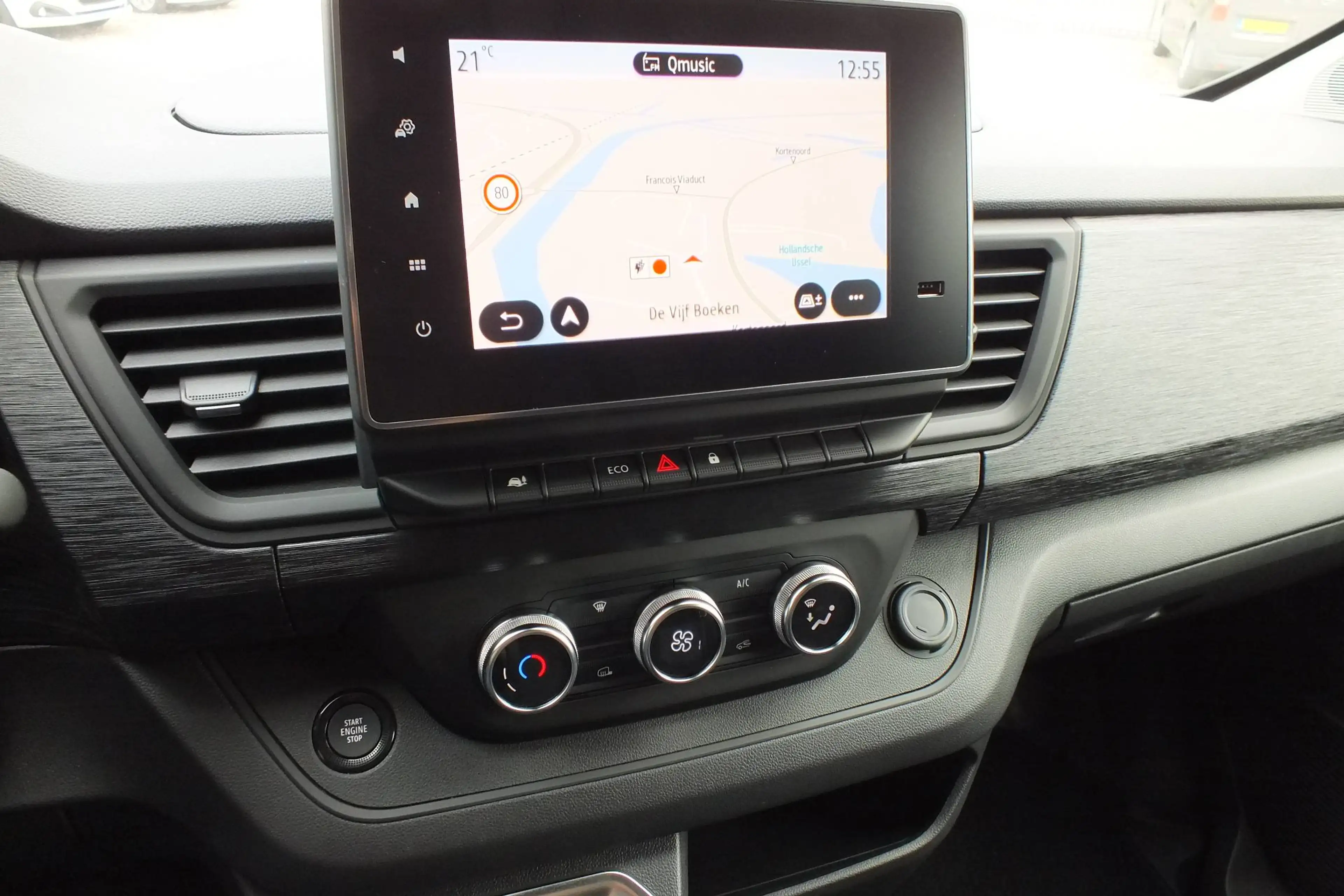 Renault Trafic T29 L1H1 Adv.52 kWh — photo 3