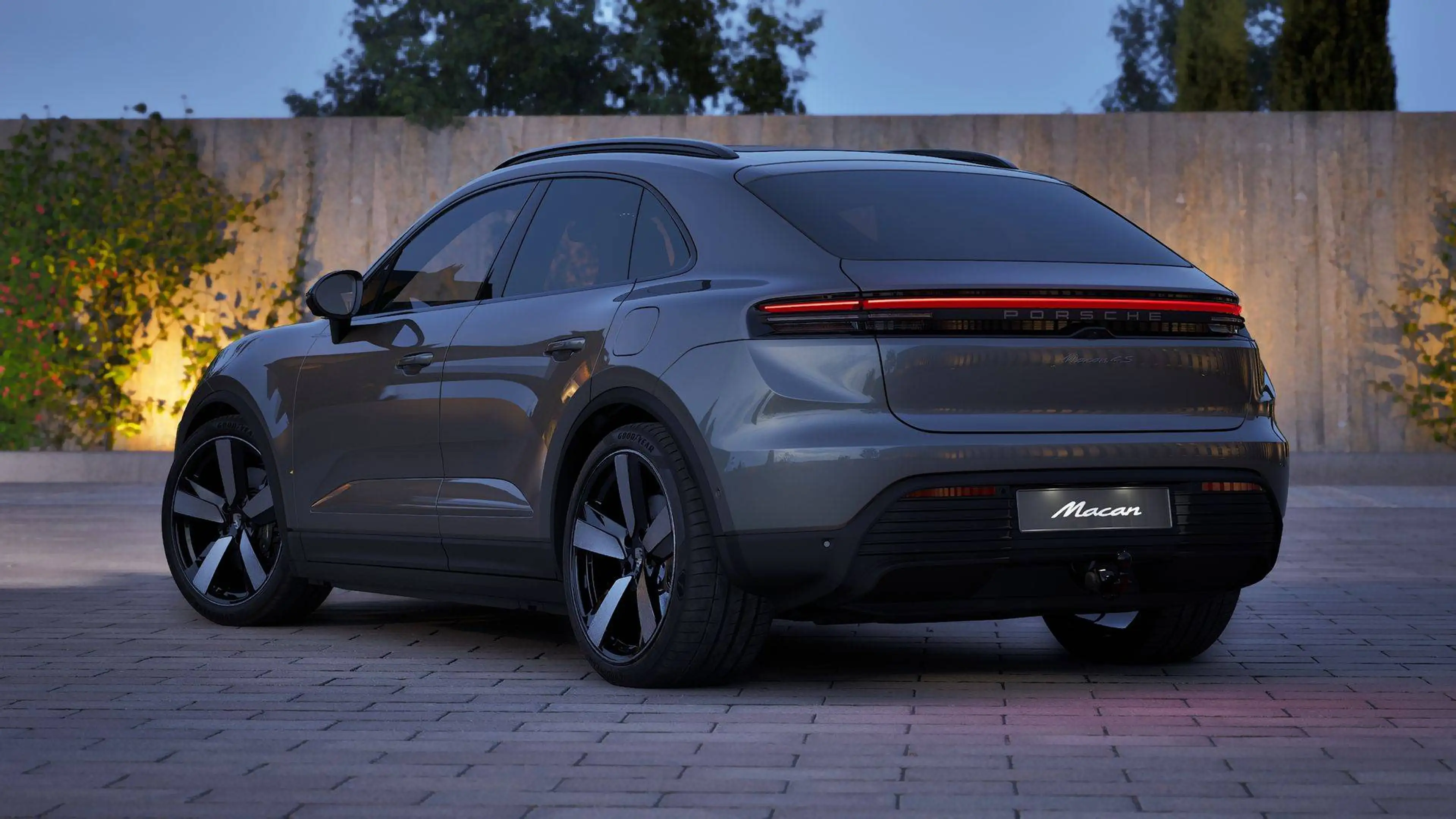 Porsche Macan 4S EV/Aventurine Green-Truffle Brown/Pano/BOSE/22"/Innodrive/Sport Chrono/Top! — photo 15