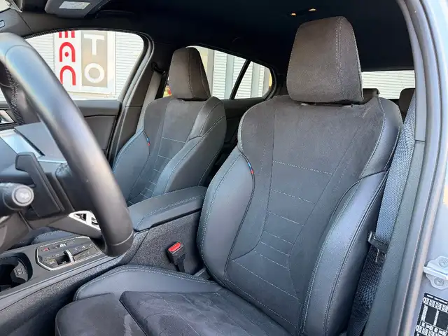 BMW 1 Series view 9