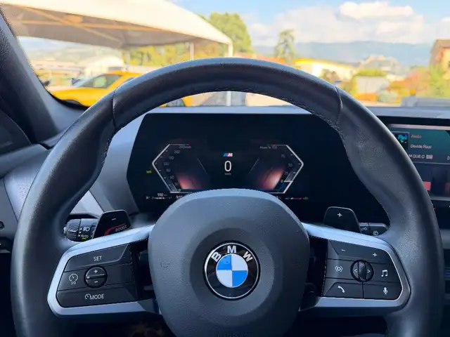 BMW 1 Series view 15