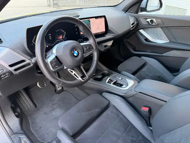 BMW 1 Series view 10
