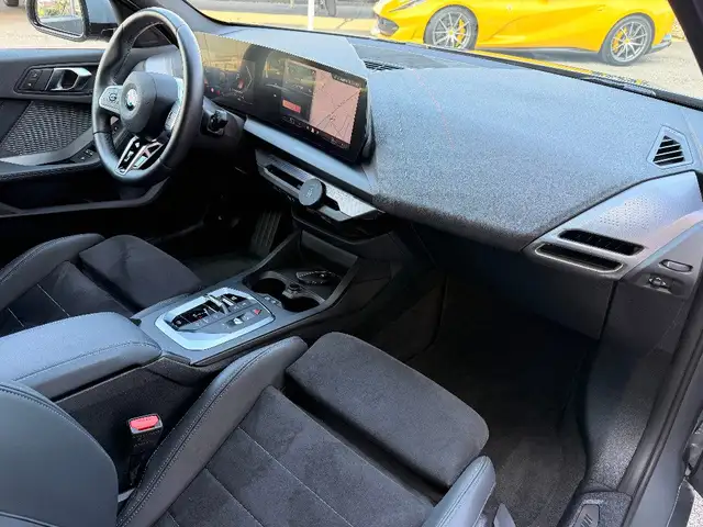 BMW 1 Series view 13
