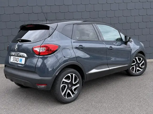 Renault Captur view 3