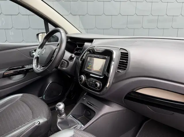 Renault Captur view 4