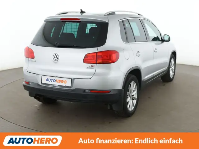 Volkswagen Tiguan view 6