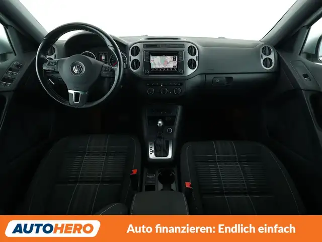 Volkswagen Tiguan view 12