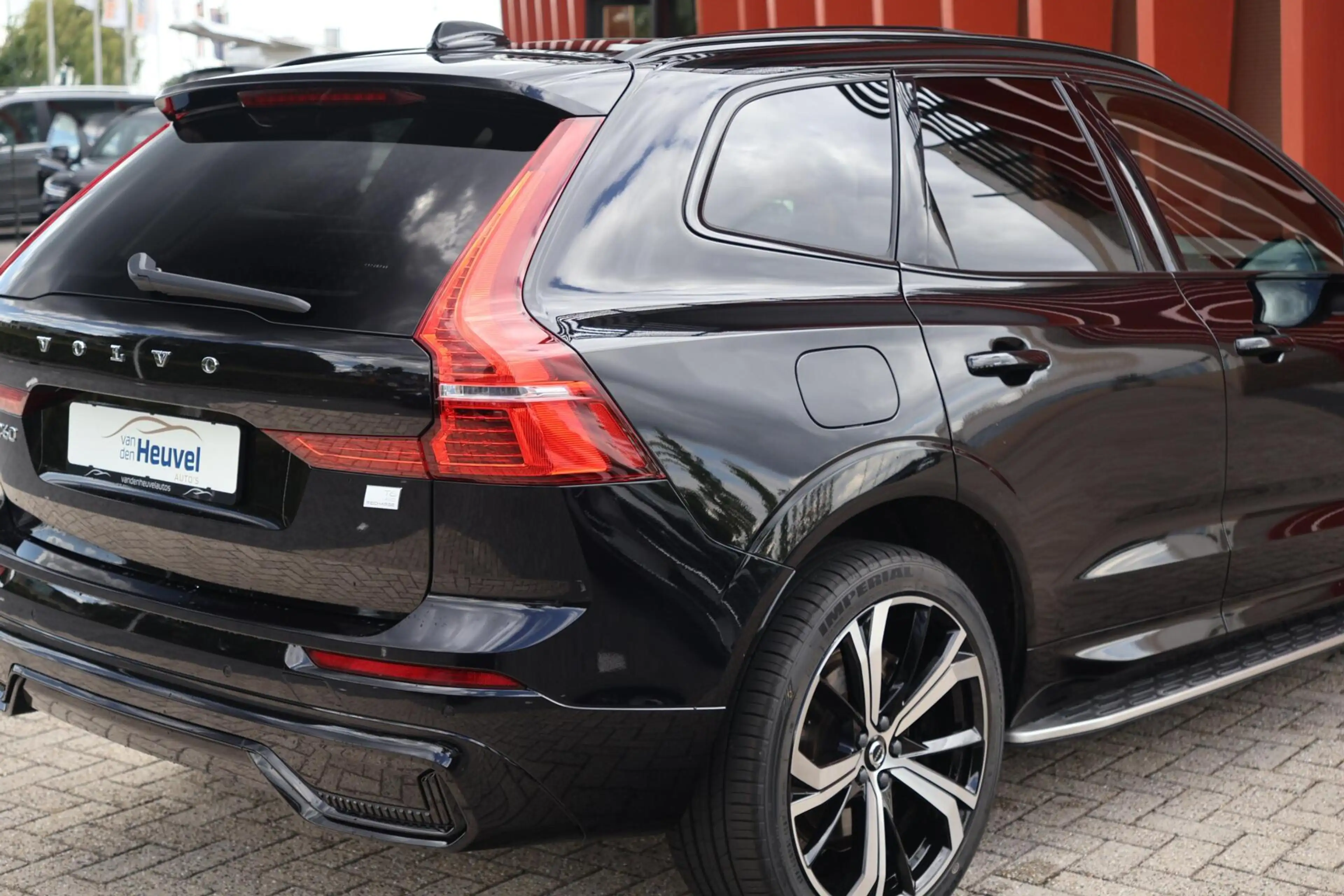 Volvo XC60 T6 Recharge AWD Plus Dark | Stoelverwarming | Park — photo 12