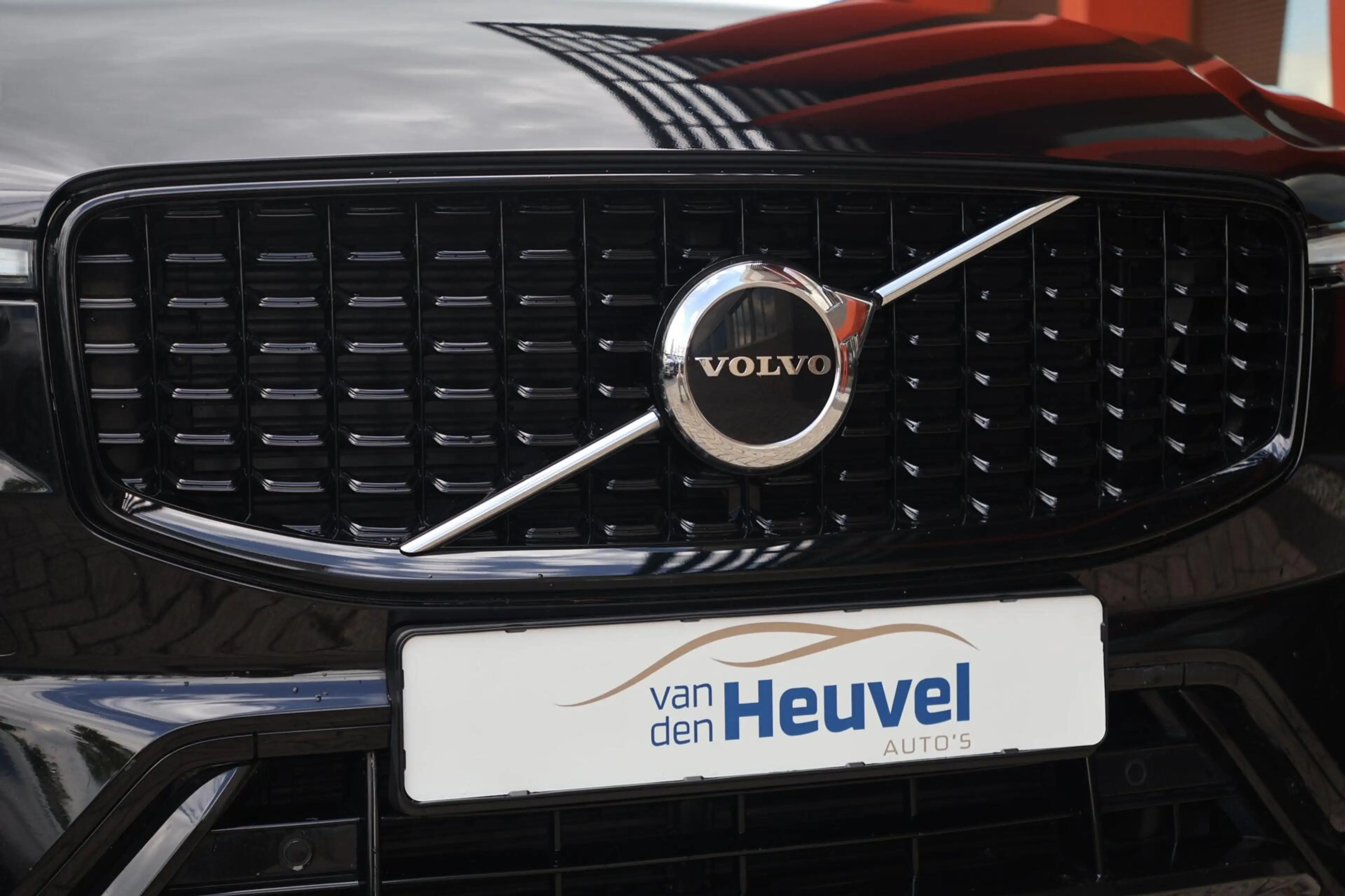 Volvo XC60 T6 Recharge AWD Plus Dark | Stoelverwarming | Park — photo 6