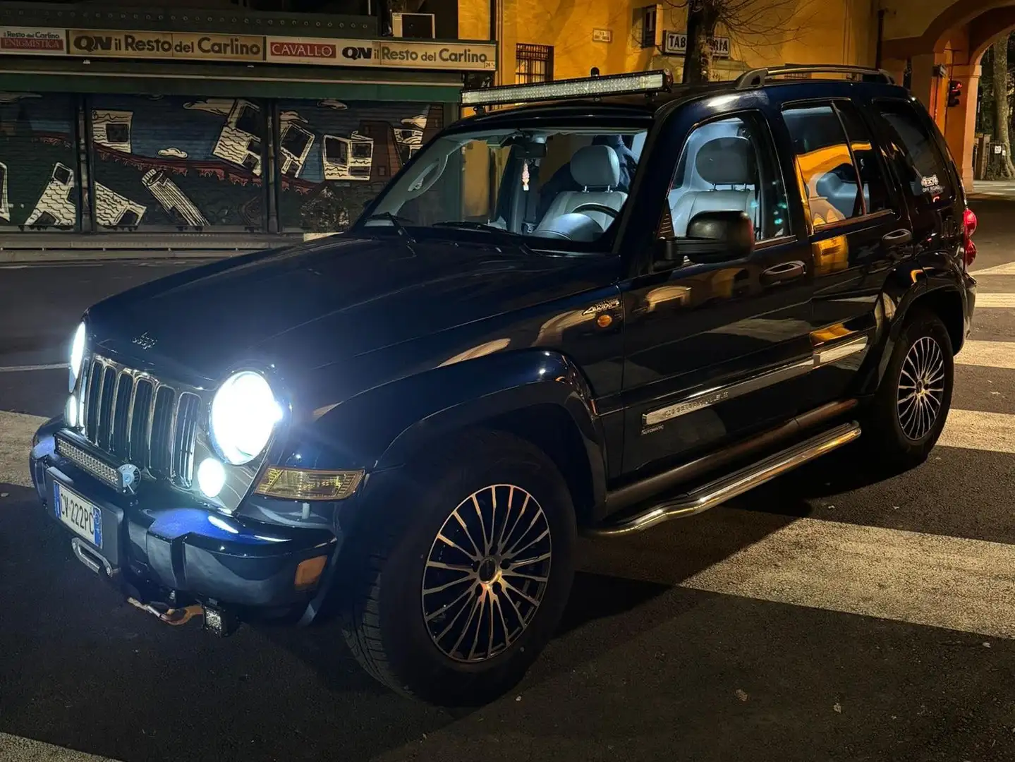 Jeep Cherokee 2.8 crd Sport auto Синій - 2