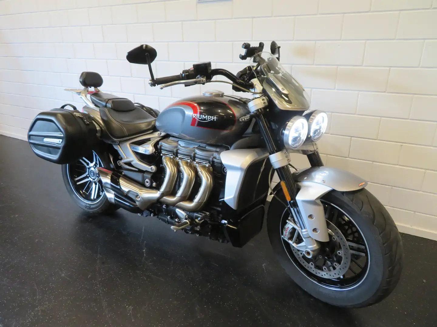Triumph Rocket 3 GT NIEUWSTAAT! Srebrny - 2