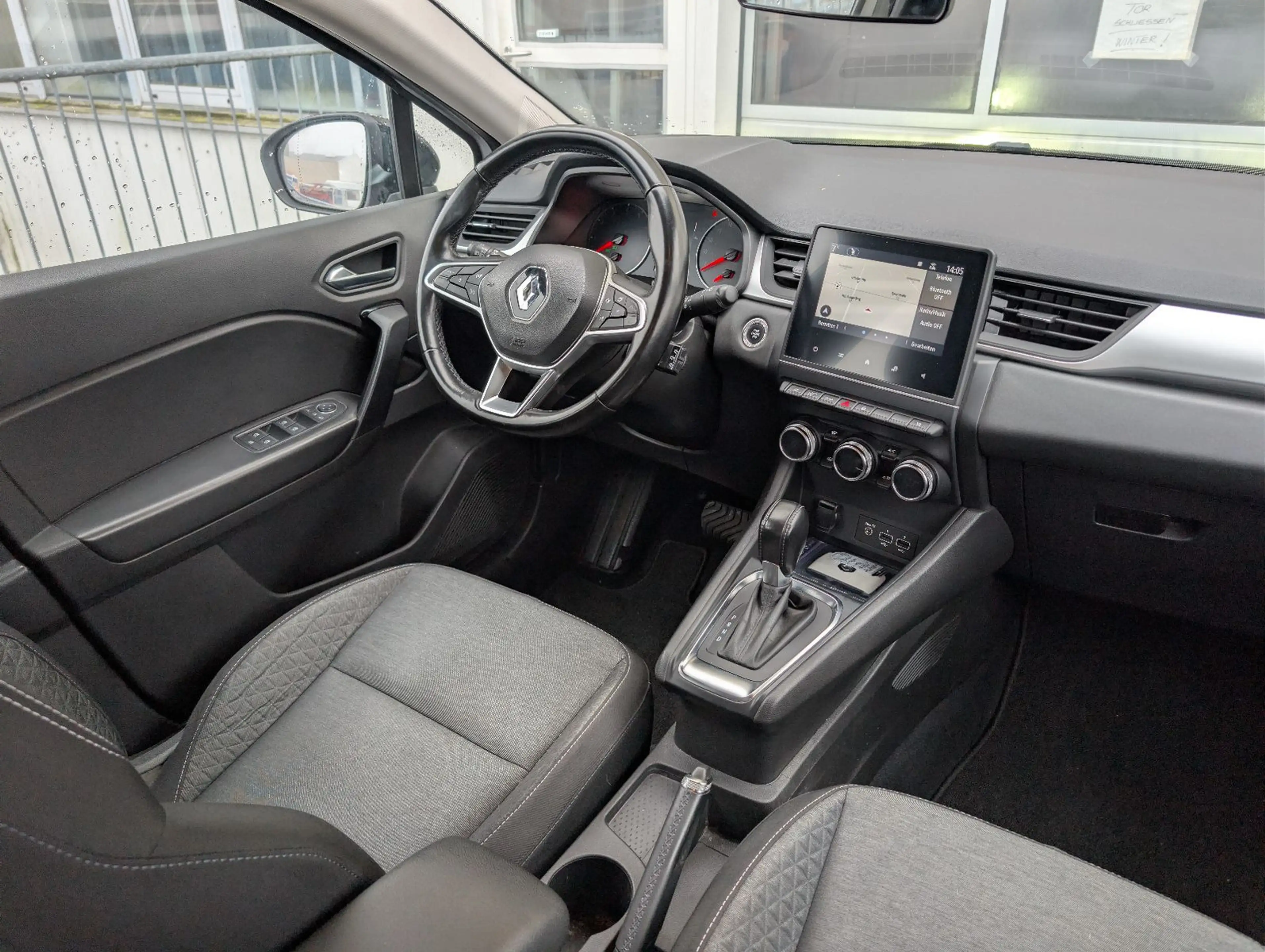 Renault Captur II 1.3 TCe 140 Business Edition — photo 14
