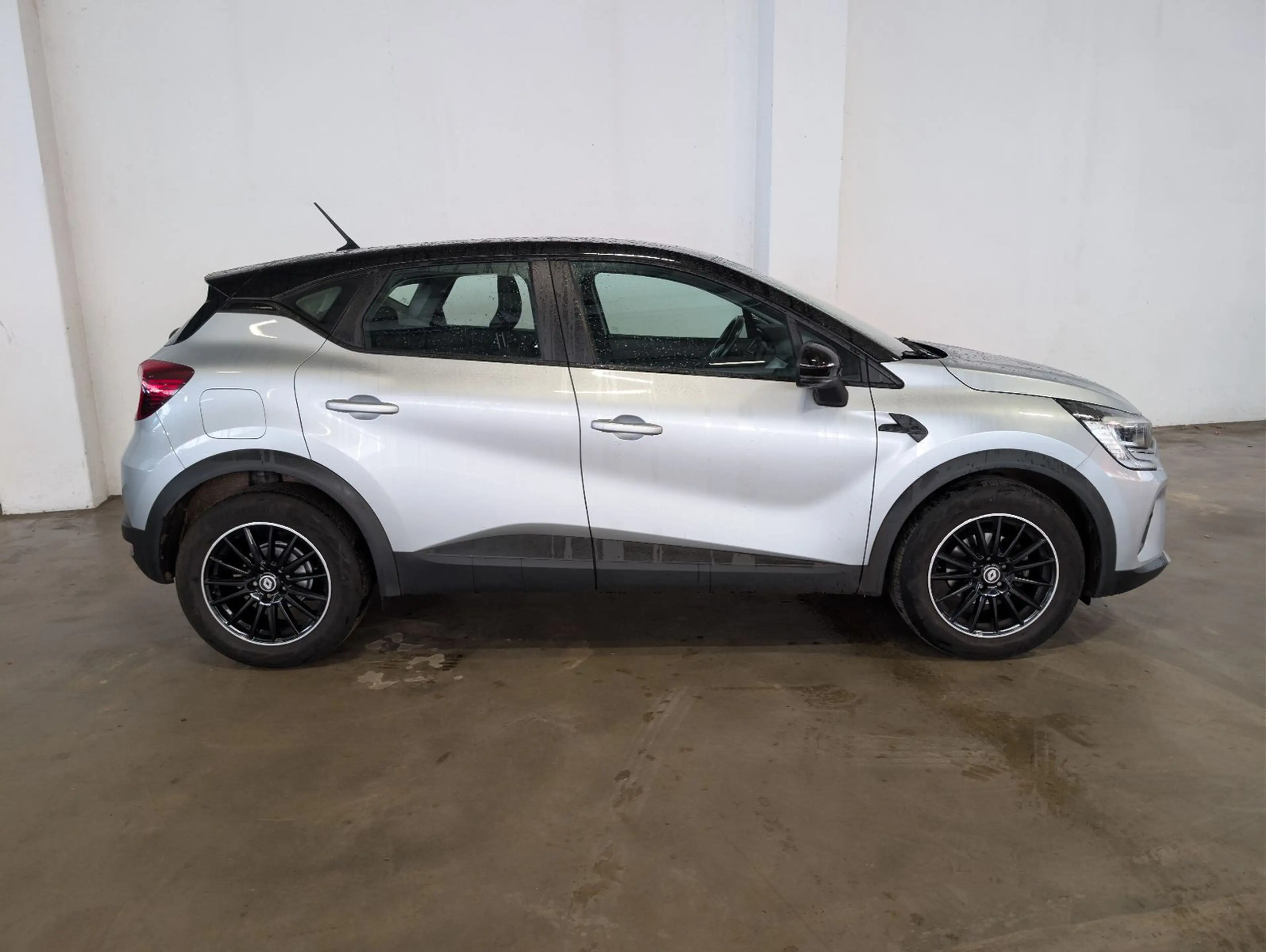 Renault Captur II 1.3 TCe 140 Business Edition — photo 4