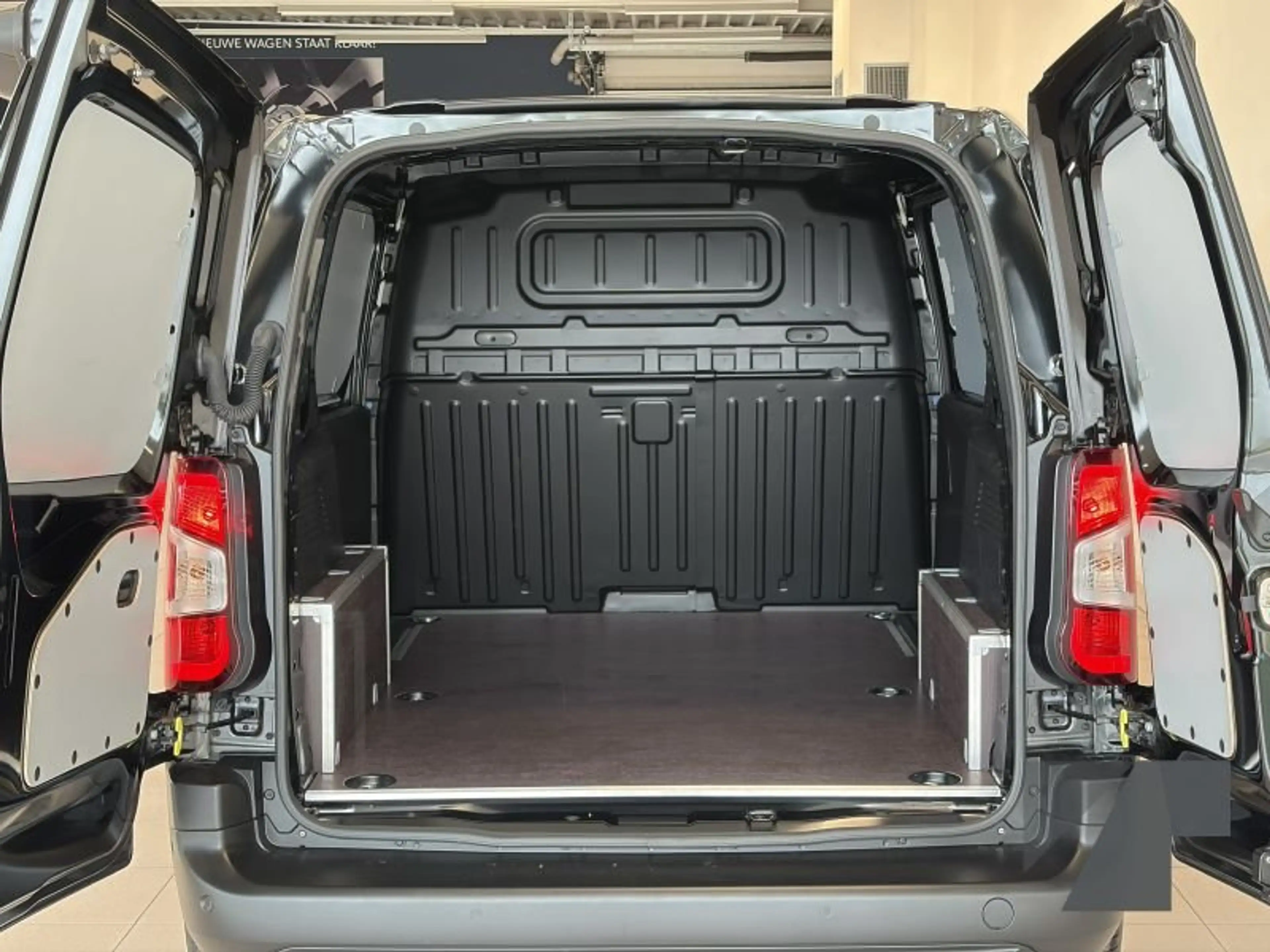 Citroen Berlingo BERLINGO H — photo 23