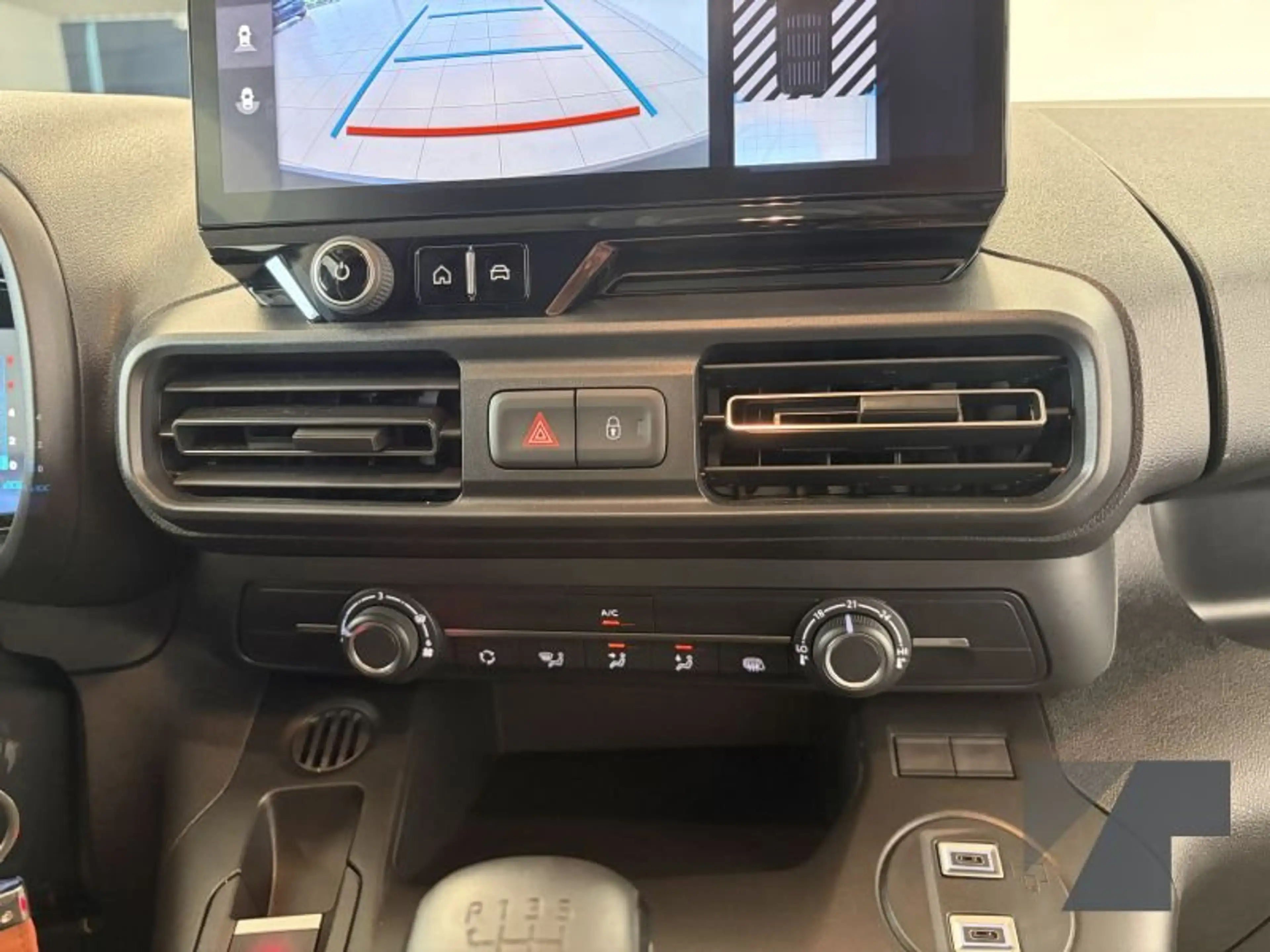 Citroen Berlingo BERLINGO H — photo 16