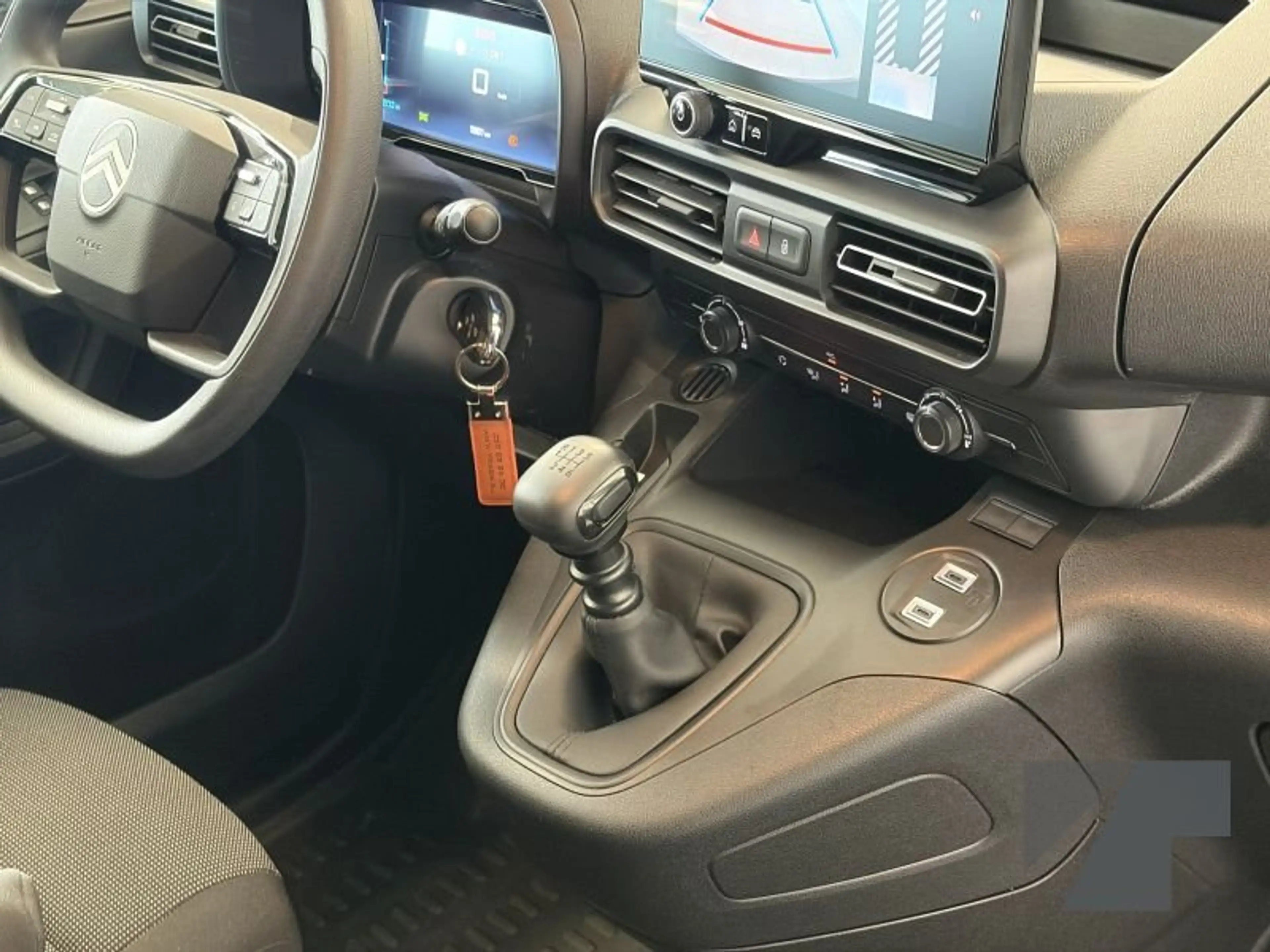 Citroen Berlingo BERLINGO H — photo 11