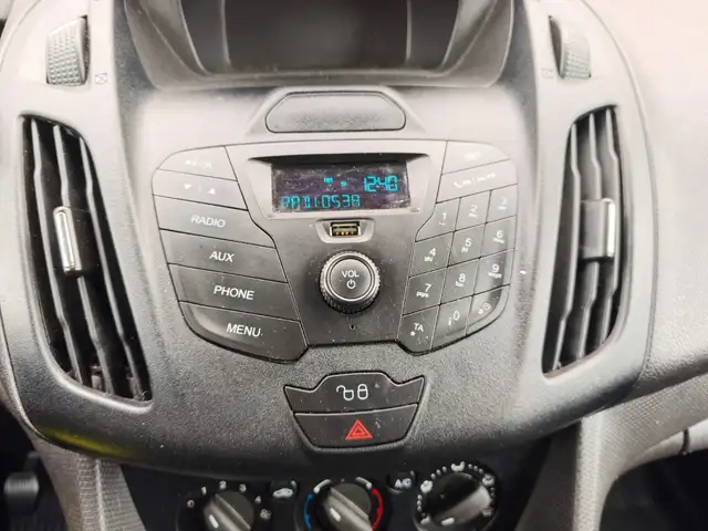 Ford Transit Connect view 8