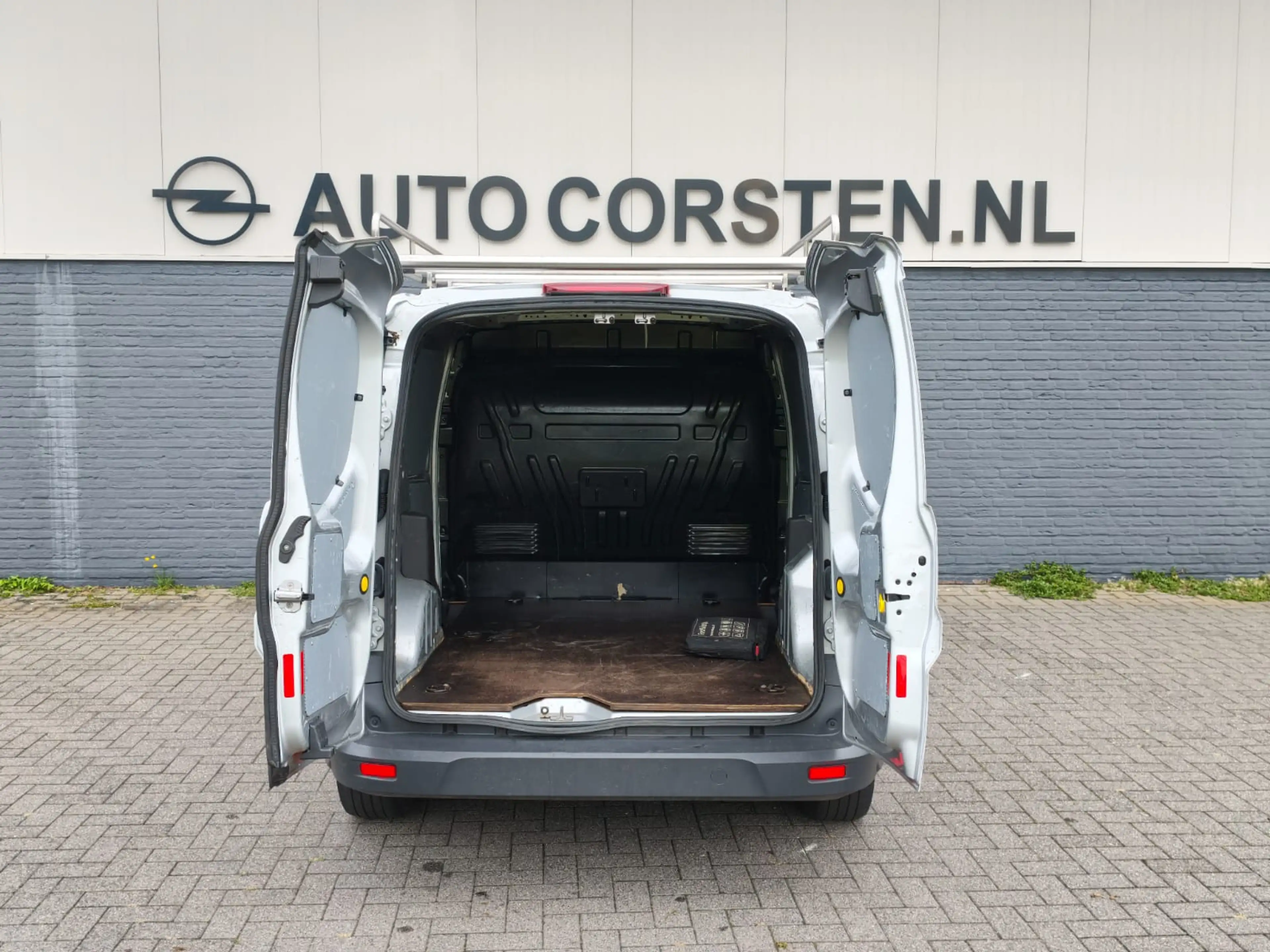 Ford Transit Connect 1.5TDCI Euro 6 Imperiaal Airco Bluetooth Connect P — photo 11