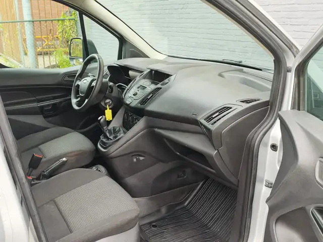 Ford Transit Connect view 7