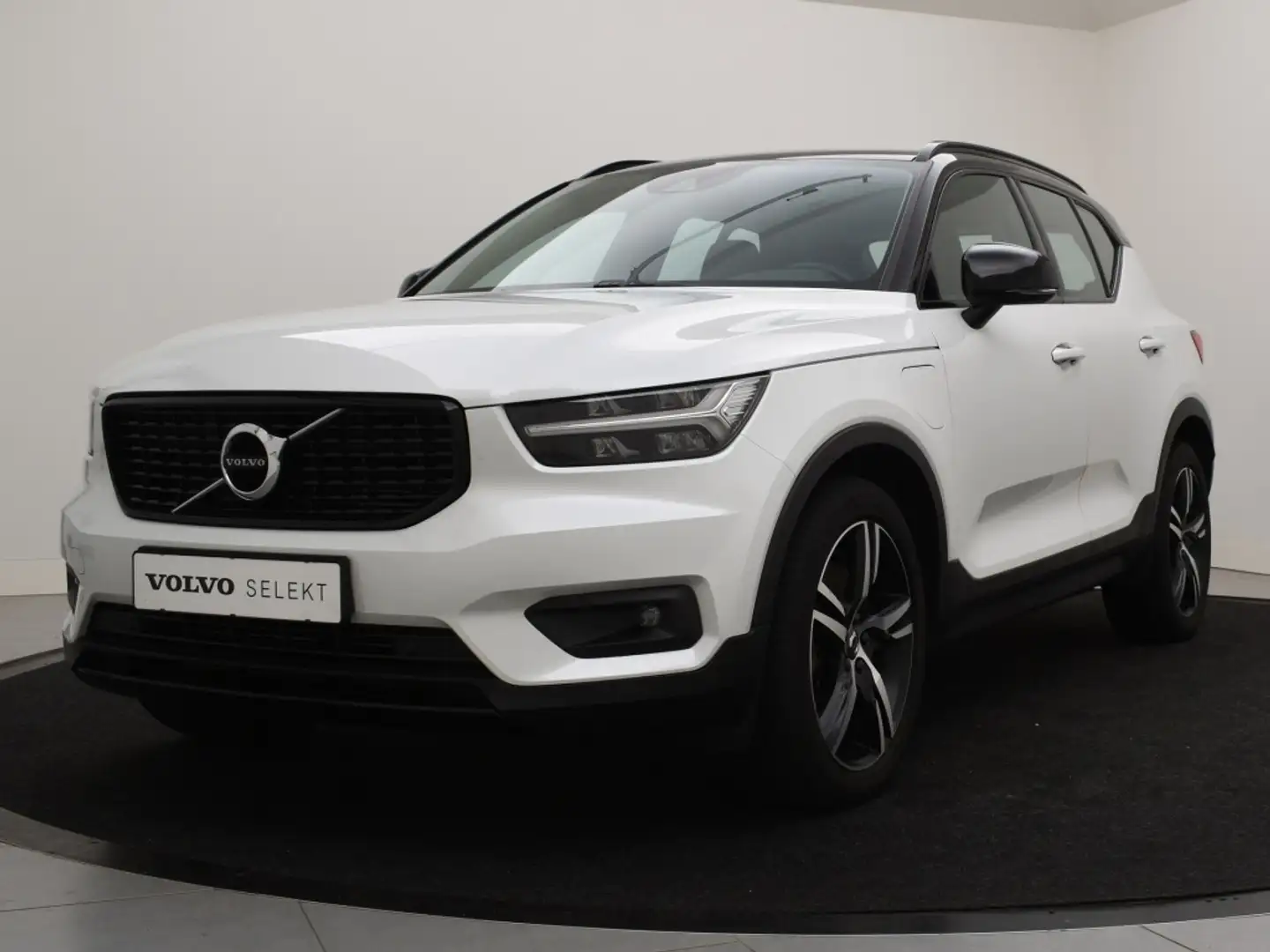 Volvo XC40 T4 PLUG-IN HYBRID R-DESIGN EXPRESSION NAVI ACC BLI Wit - 2