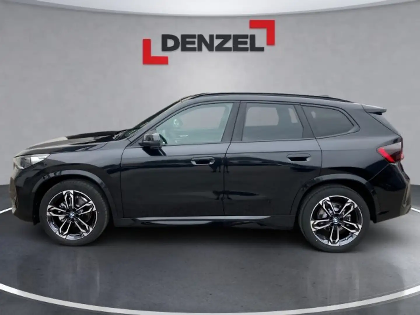 BMW iX1 eDrive20 U11 Schwarz - 2