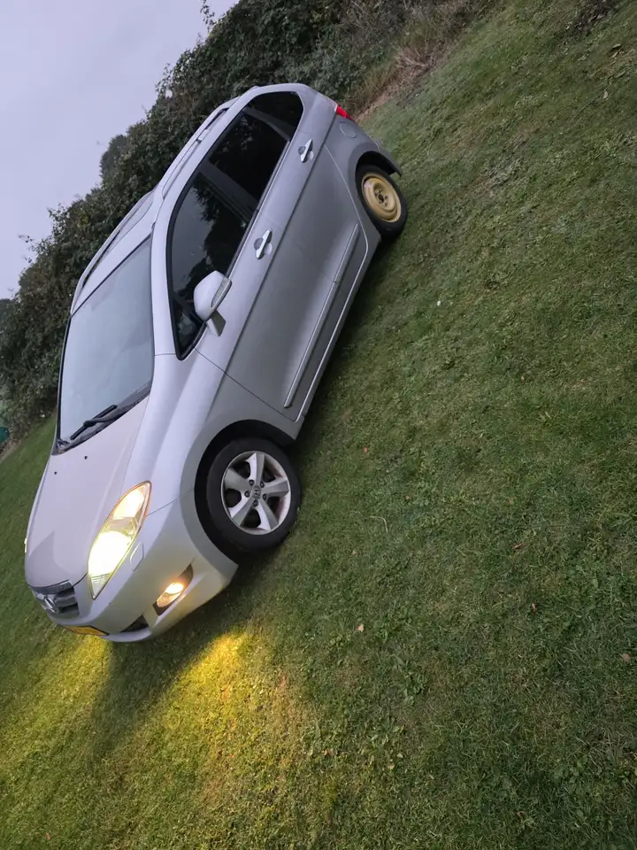 Honda FR-V