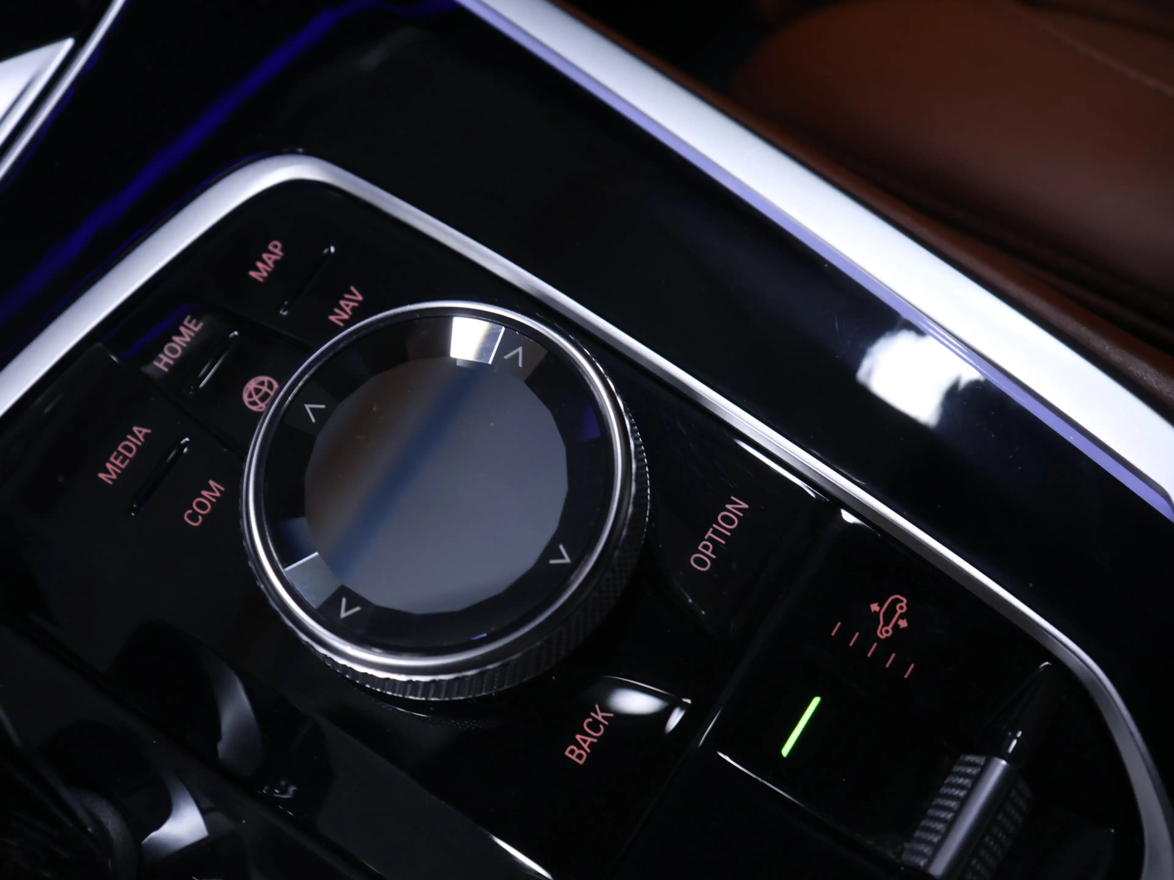 BMW X7 xDrive40i High Executive [SCHUIFKANTELDAK, 7-PERSO — photo 31