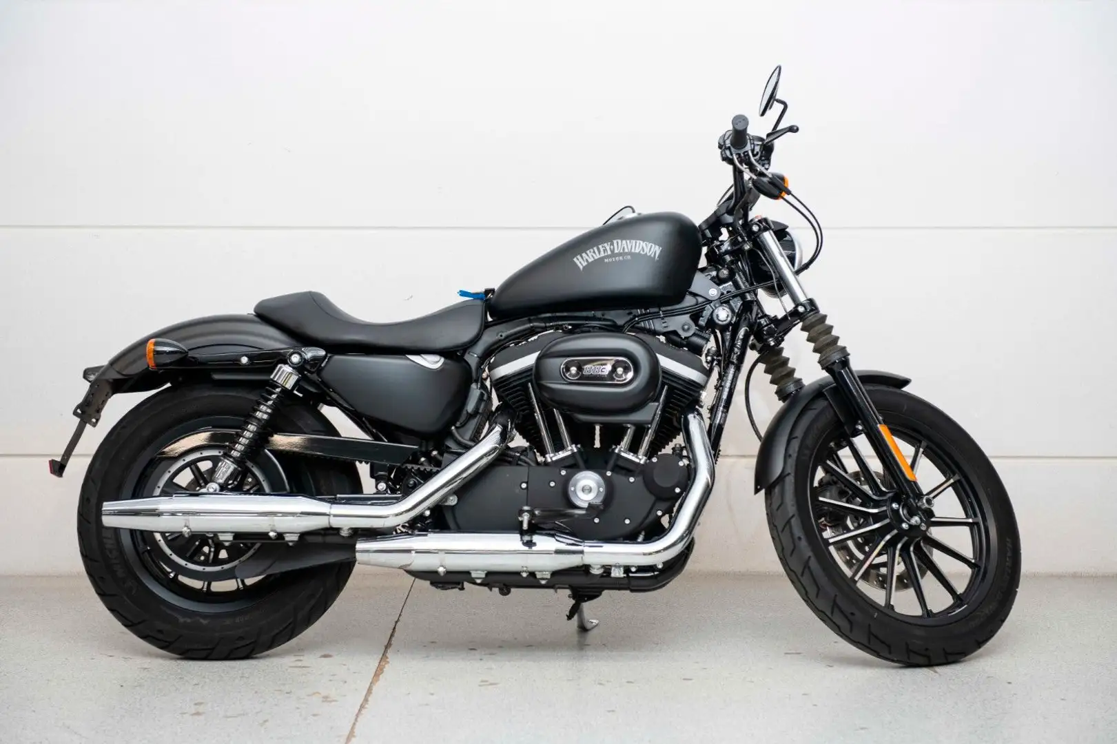 Harley-Davidson Iron 883 5HD* Fekete - 1
