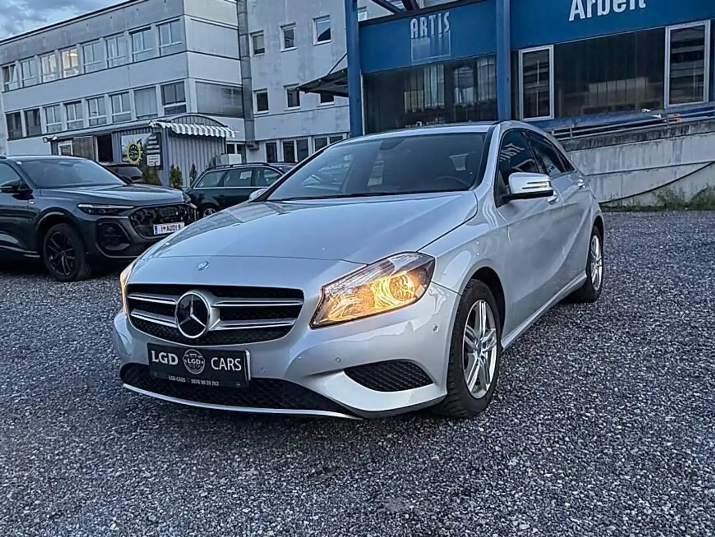 Mercedes-Benz A 180 A 180 CDI / d BlueEfficiency (176.012) Grau - 2
